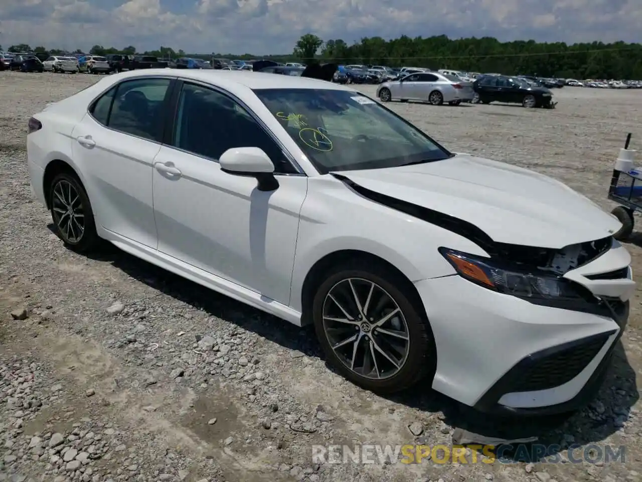 1 Photograph of a damaged car 4T1G11AK1MU517187 TOYOTA CAMRY 2021