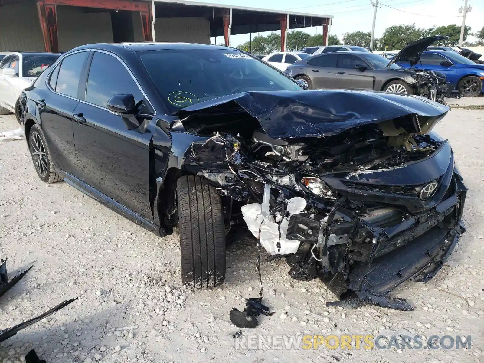 1 Photograph of a damaged car 4T1G11AK1MU520929 TOYOTA CAMRY 2021