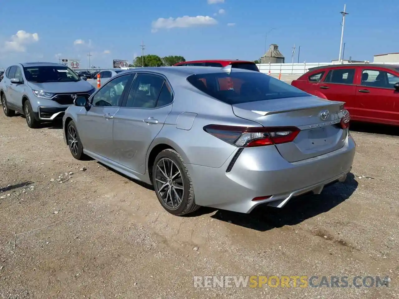 3 Photograph of a damaged car 4T1G11AK1MU522180 TOYOTA CAMRY 2021