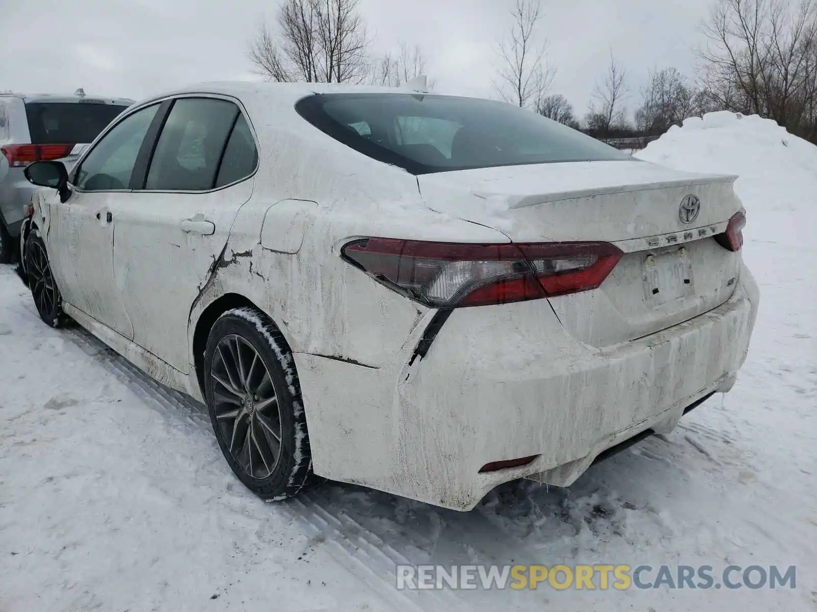 3 Photograph of a damaged car 4T1G11AK1MU543157 TOYOTA CAMRY 2021