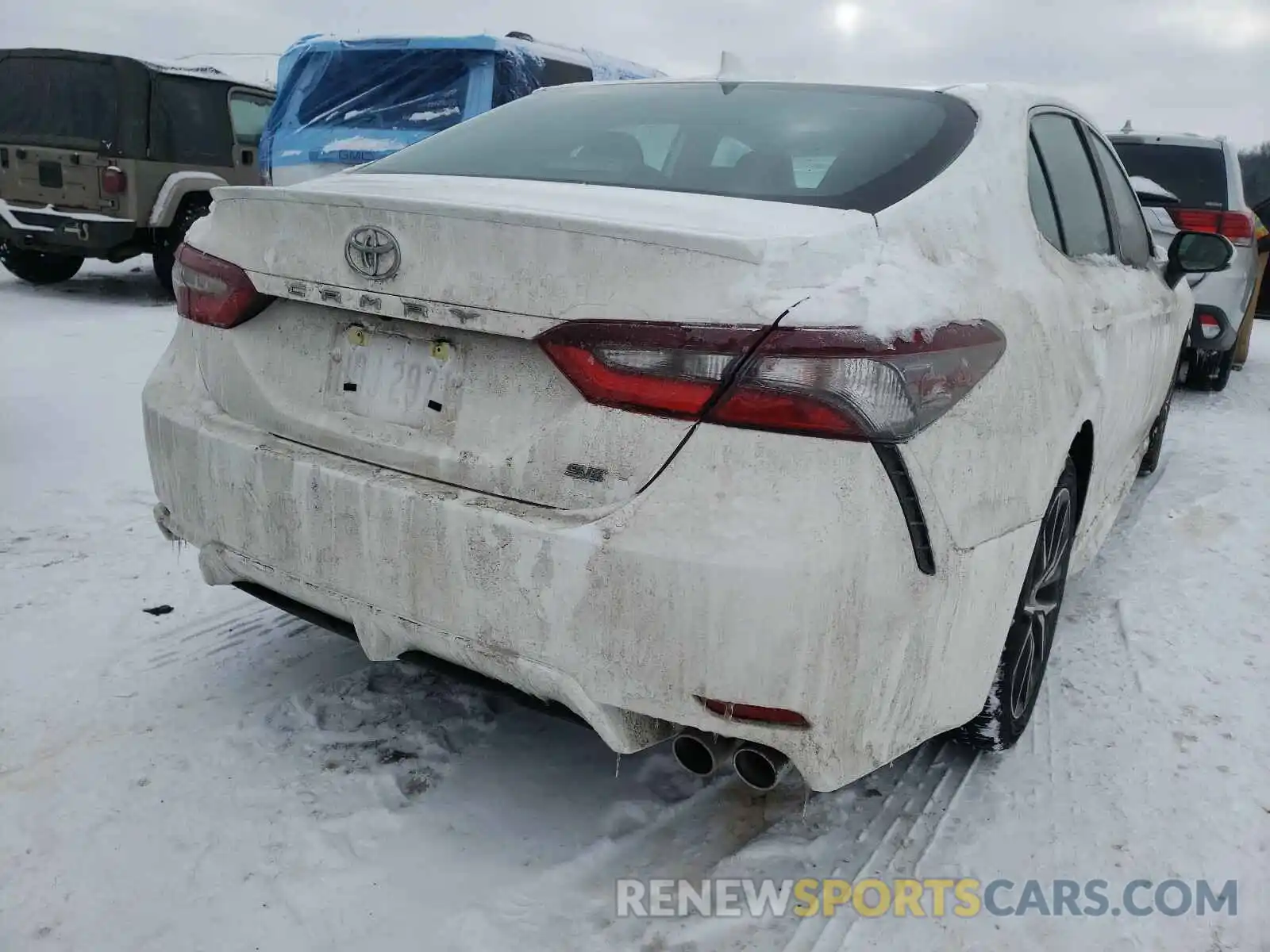 4 Photograph of a damaged car 4T1G11AK1MU543157 TOYOTA CAMRY 2021