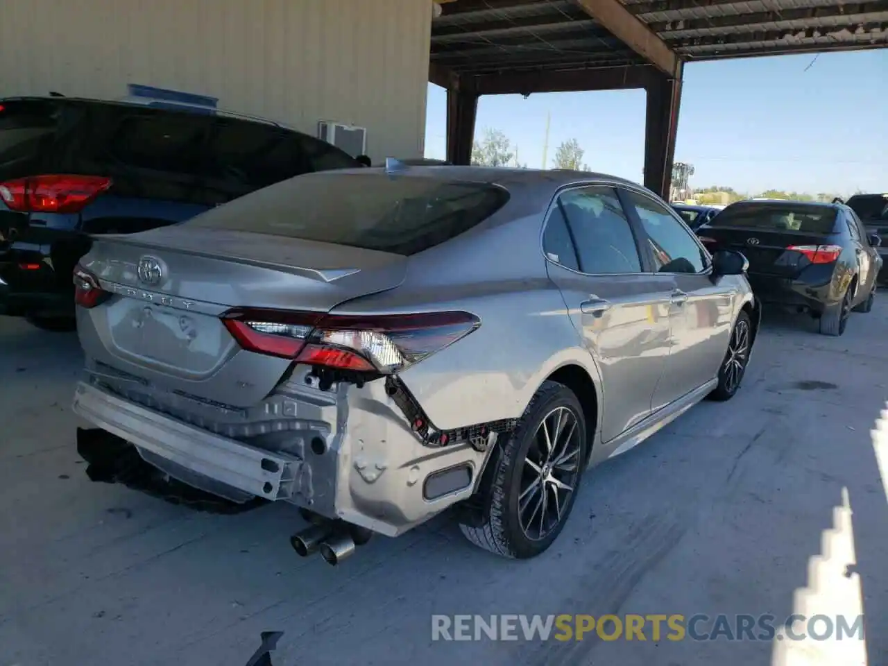 4 Photograph of a damaged car 4T1G11AK1MU563232 TOYOTA CAMRY 2021