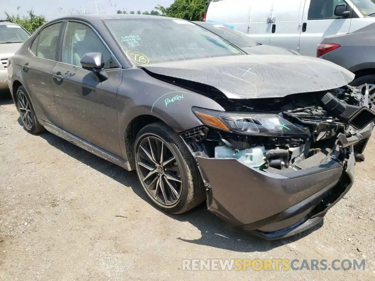 1 Photograph of a damaged car 4T1G11AK1MU564218 TOYOTA CAMRY 2021