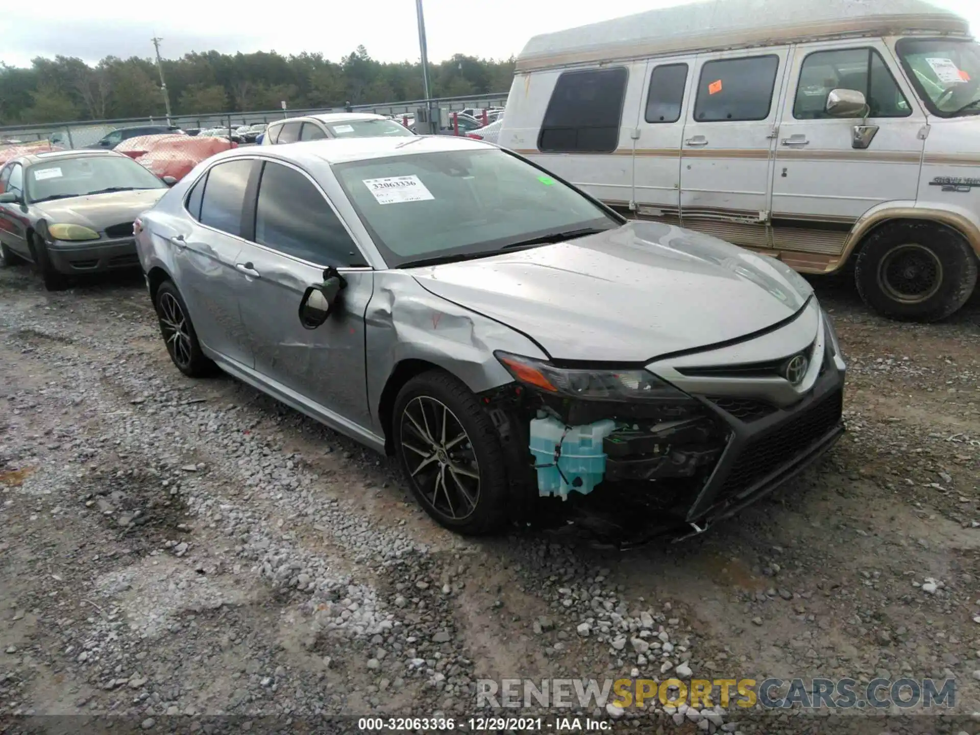 1 Photograph of a damaged car 4T1G11AK1MU573095 TOYOTA CAMRY 2021