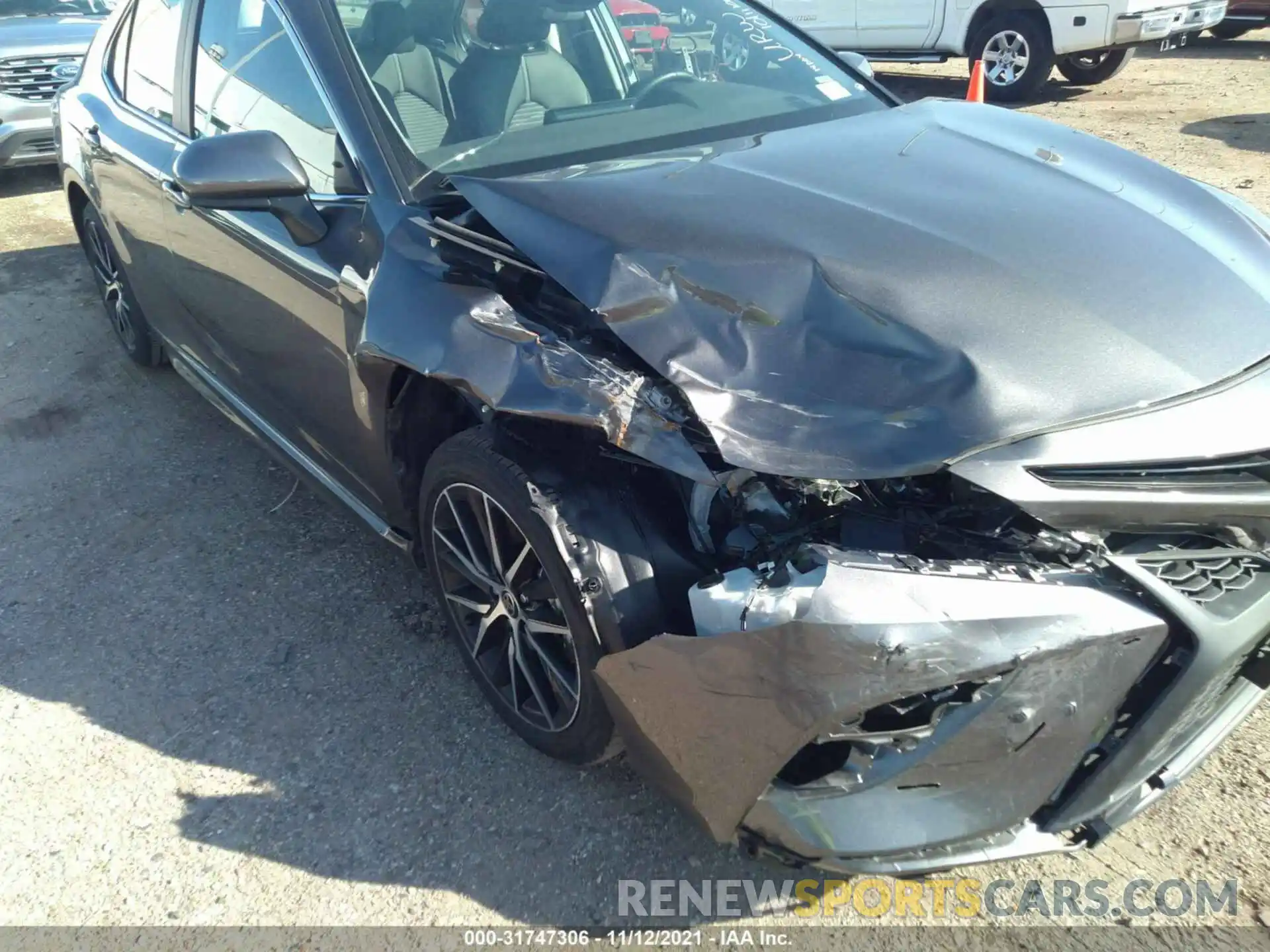 6 Photograph of a damaged car 4T1G11AK1MU573274 TOYOTA CAMRY 2021