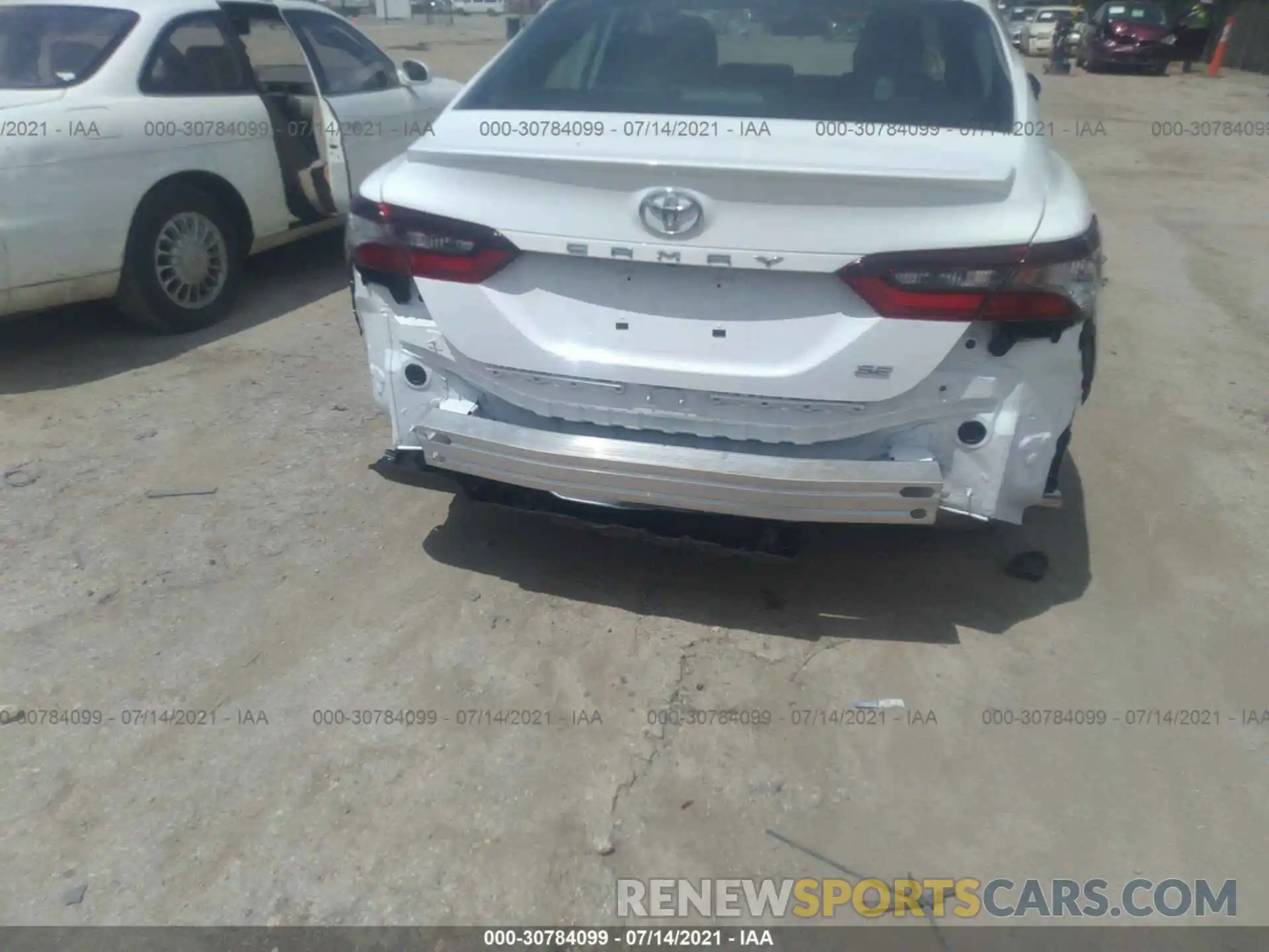 6 Photograph of a damaged car 4T1G11AK1MU574053 TOYOTA CAMRY 2021