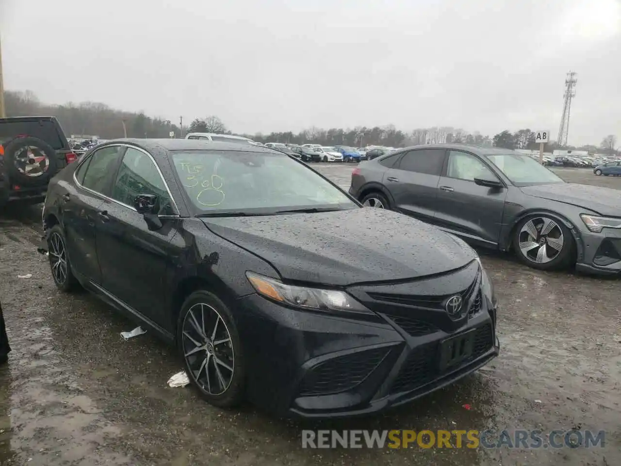 1 Photograph of a damaged car 4T1G11AK1MU574733 TOYOTA CAMRY 2021