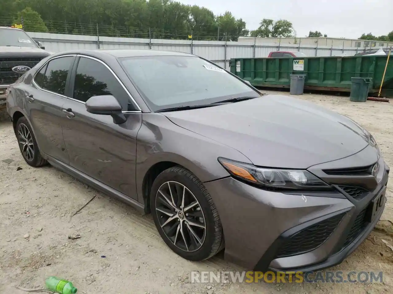 1 Photograph of a damaged car 4T1G11AK1MU592004 TOYOTA CAMRY 2021