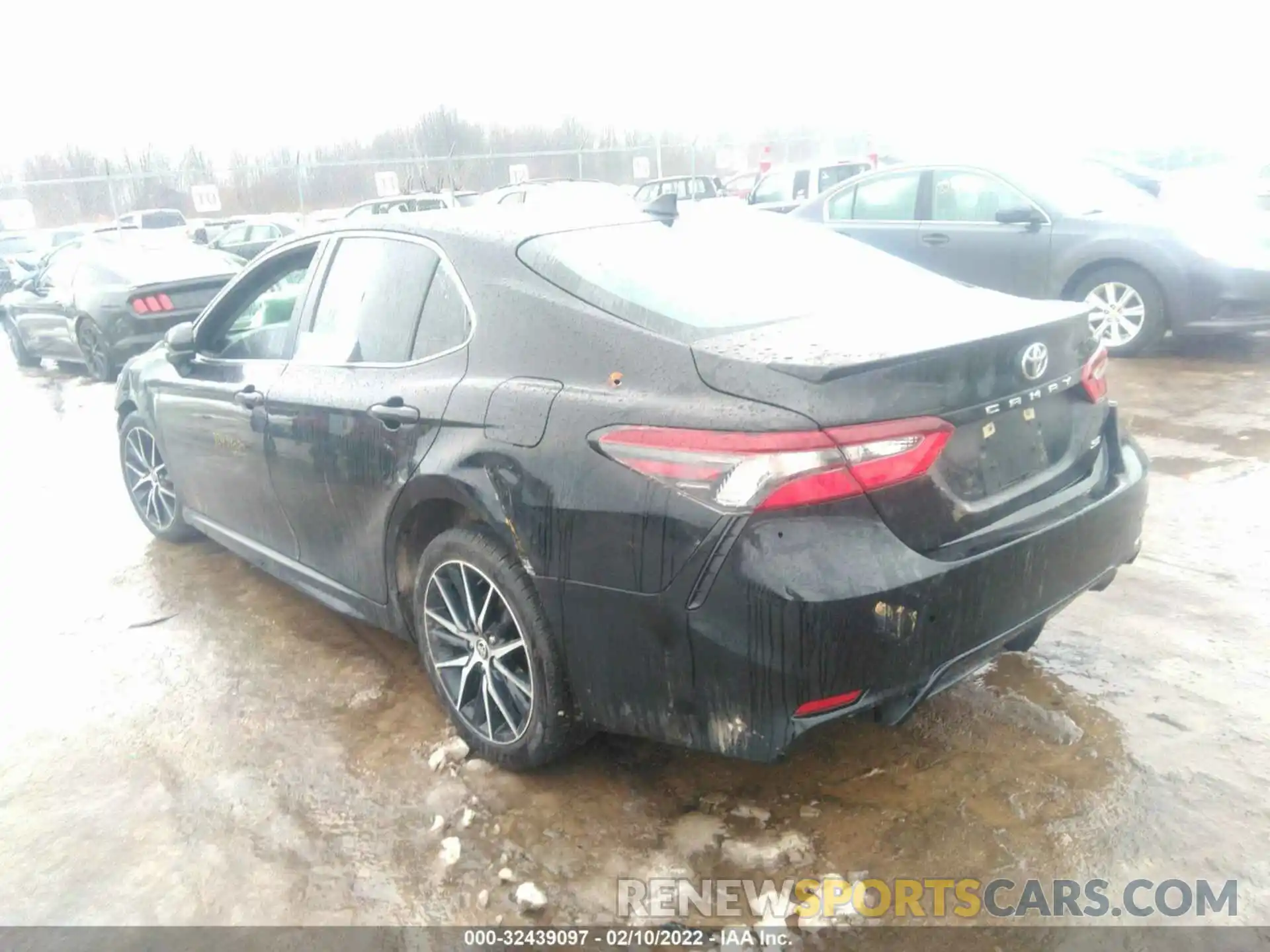 3 Photograph of a damaged car 4T1G11AK1MU609612 TOYOTA CAMRY 2021