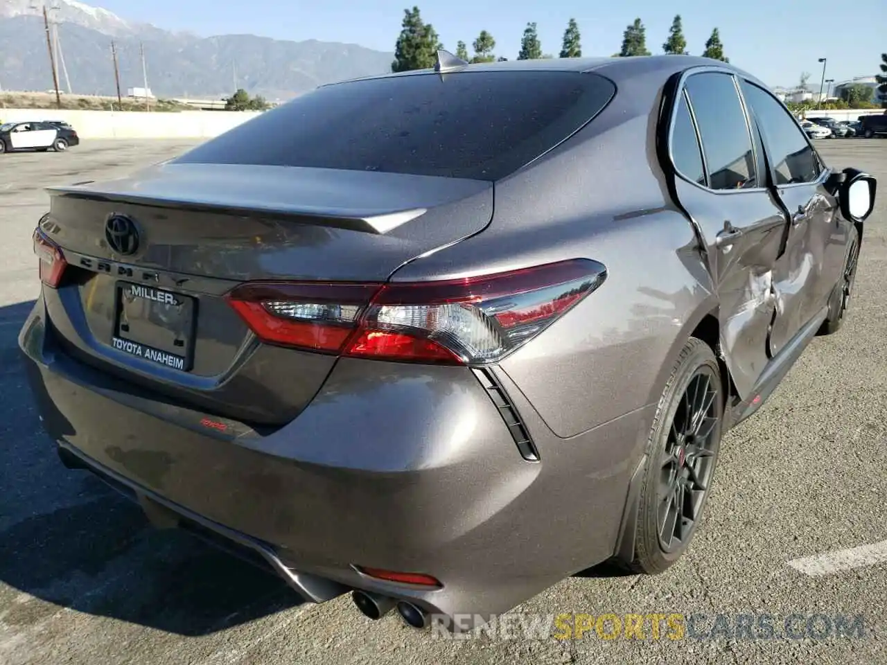 4 Photograph of a damaged car 4T1G11AK1MU616804 TOYOTA CAMRY 2021