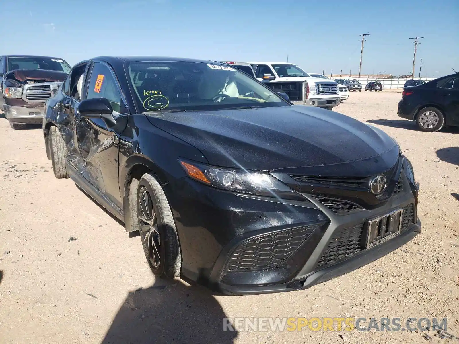 1 Photograph of a damaged car 4T1G11AK2MU406616 TOYOTA CAMRY 2021