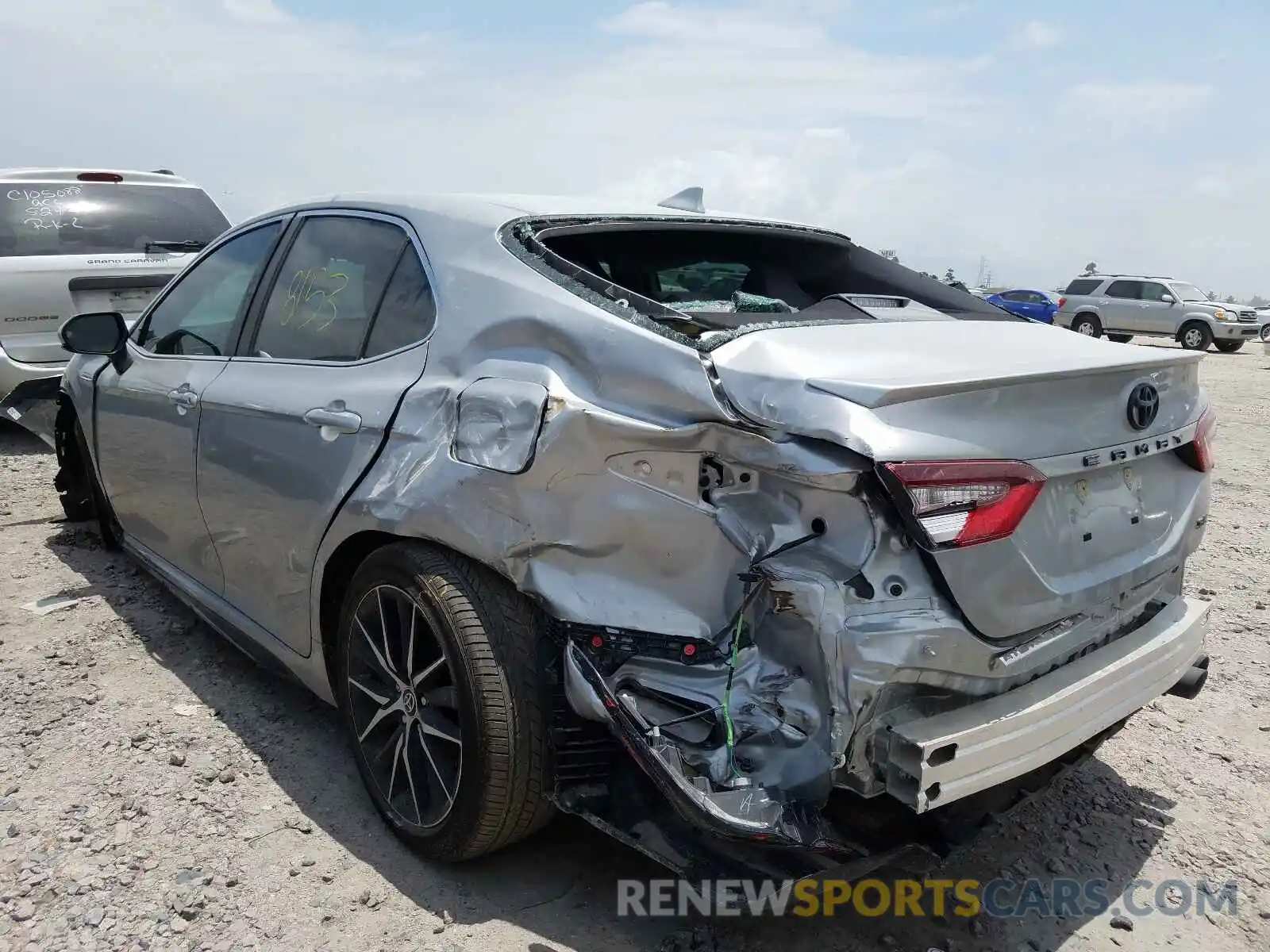 3 Photograph of a damaged car 4T1G11AK2MU410441 TOYOTA CAMRY 2021