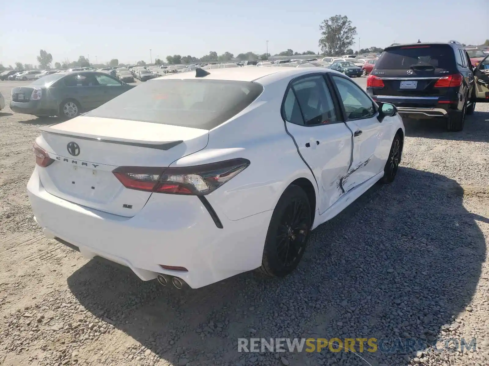 4 Photograph of a damaged car 4T1G11AK2MU414280 TOYOTA CAMRY 2021