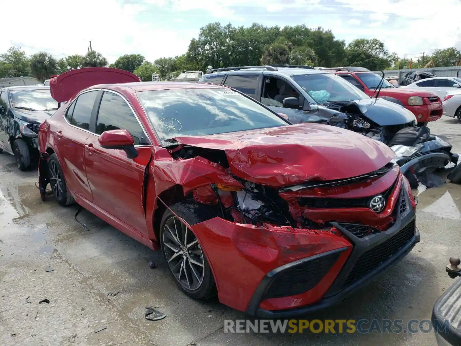 1 Photograph of a damaged car 4T1G11AK2MU419740 TOYOTA CAMRY 2021