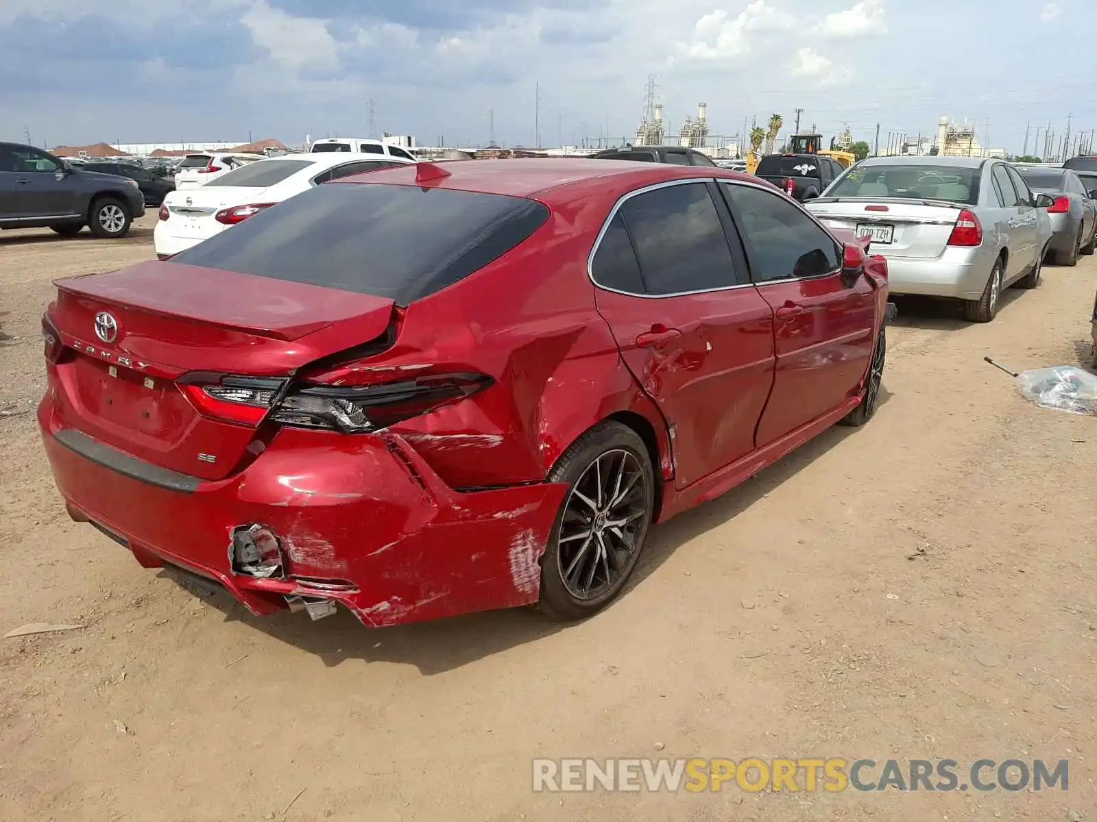 4 Photograph of a damaged car 4T1G11AK2MU419883 TOYOTA CAMRY 2021