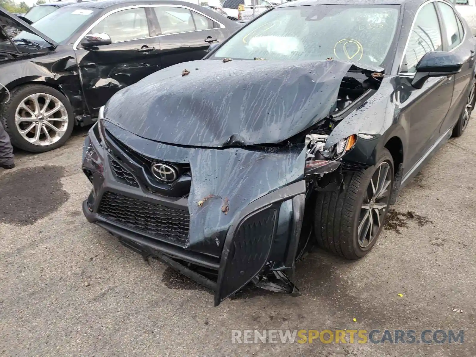 9 Photograph of a damaged car 4T1G11AK2MU423013 TOYOTA CAMRY 2021