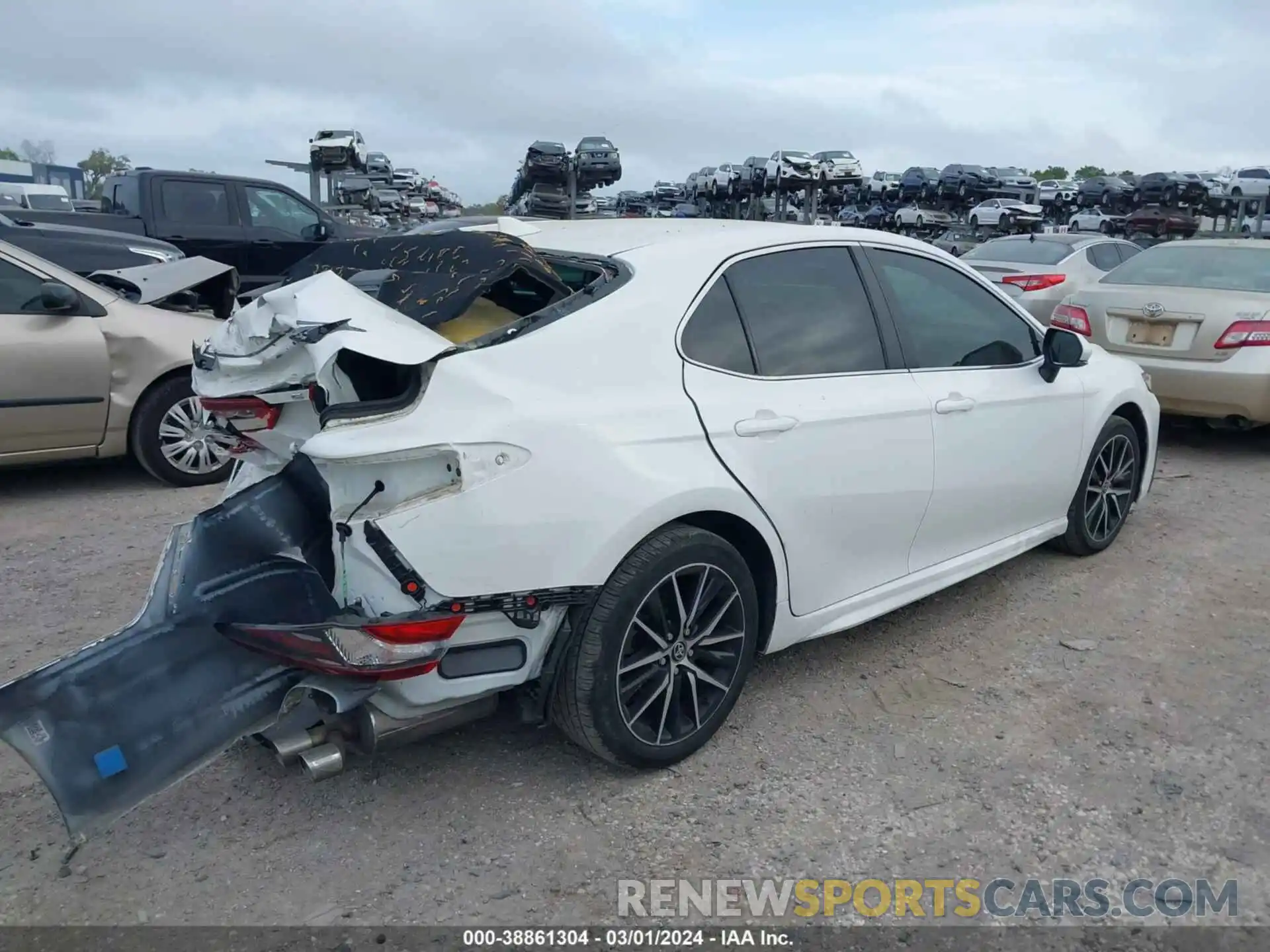 4 Photograph of a damaged car 4T1G11AK2MU431984 TOYOTA CAMRY 2021