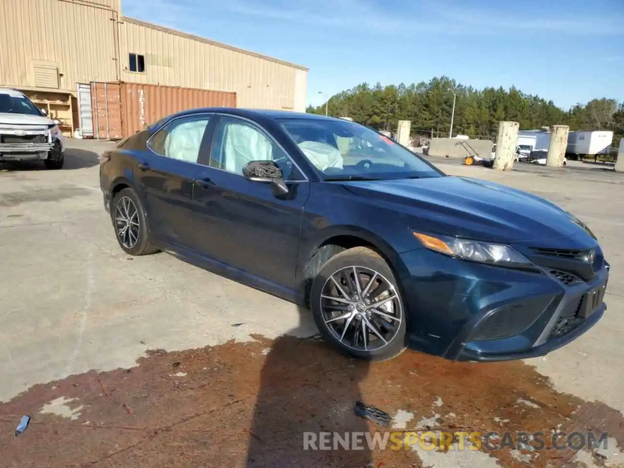 4 Photograph of a damaged car 4T1G11AK2MU443844 TOYOTA CAMRY 2021