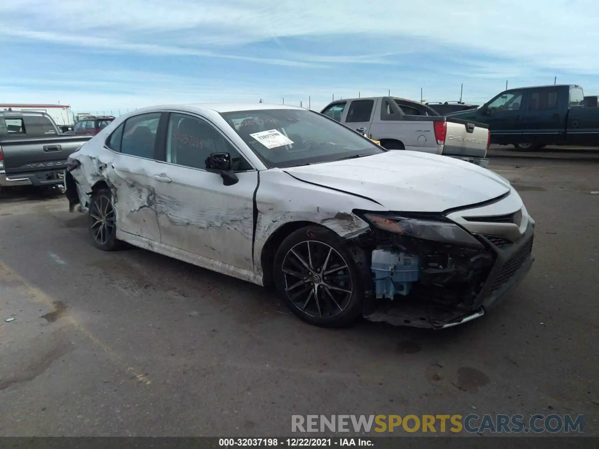 1 Photograph of a damaged car 4T1G11AK2MU444105 TOYOTA CAMRY 2021