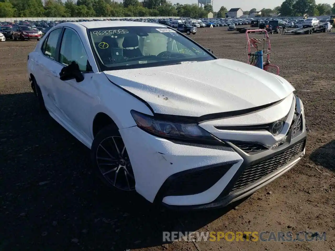 1 Photograph of a damaged car 4T1G11AK2MU445061 TOYOTA CAMRY 2021