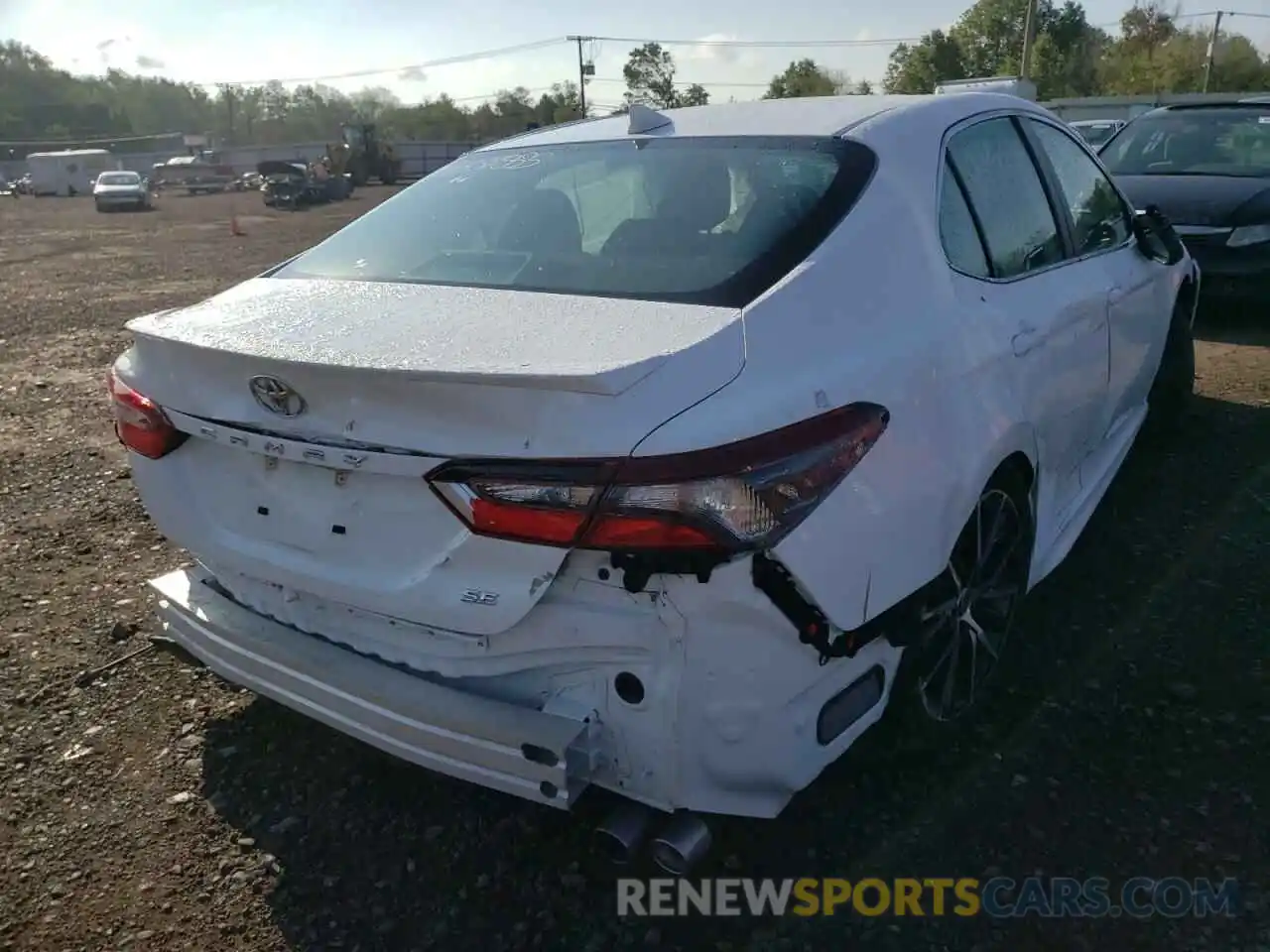 4 Photograph of a damaged car 4T1G11AK2MU445061 TOYOTA CAMRY 2021