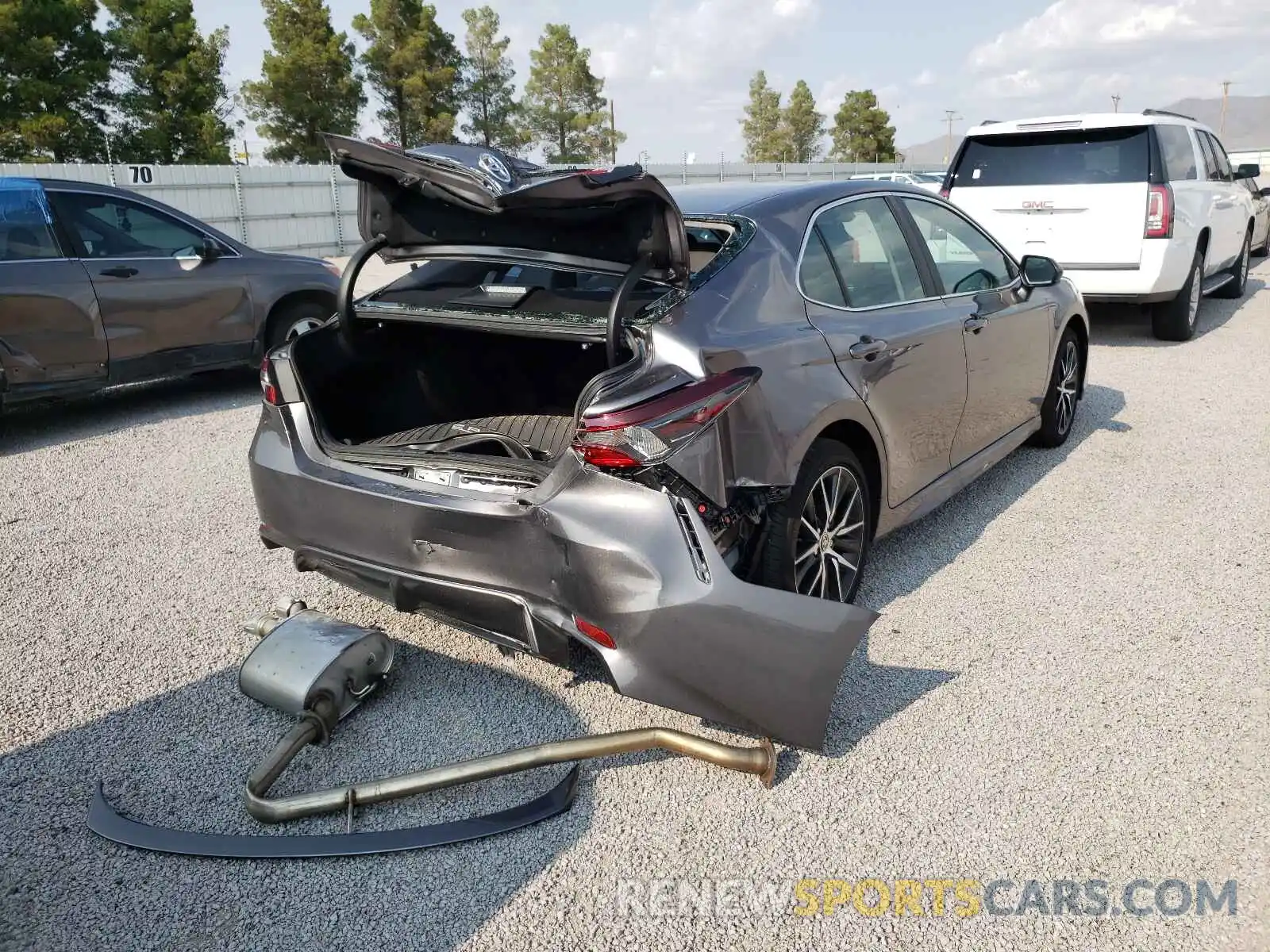 4 Photograph of a damaged car 4T1G11AK2MU446615 TOYOTA CAMRY 2021