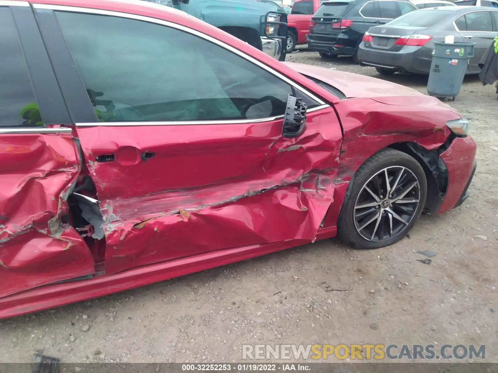 6 Photograph of a damaged car 4T1G11AK2MU456464 TOYOTA CAMRY 2021