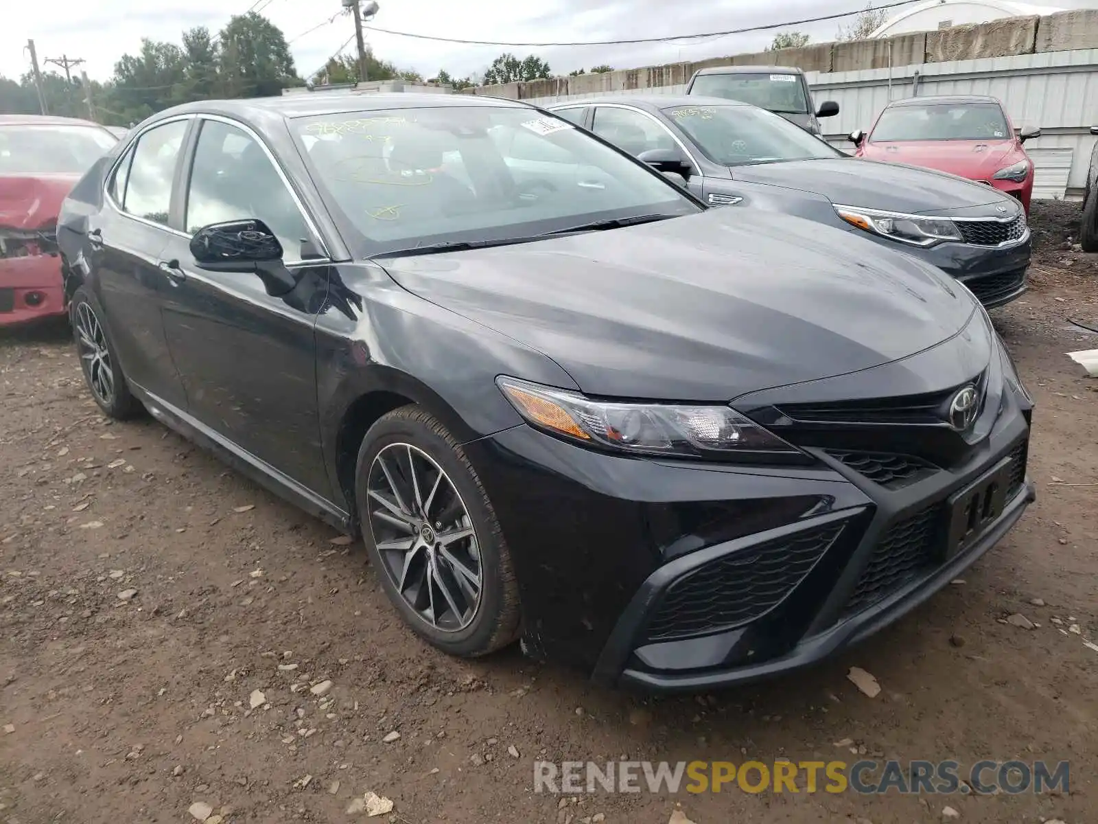 1 Photograph of a damaged car 4T1G11AK2MU463642 TOYOTA CAMRY 2021