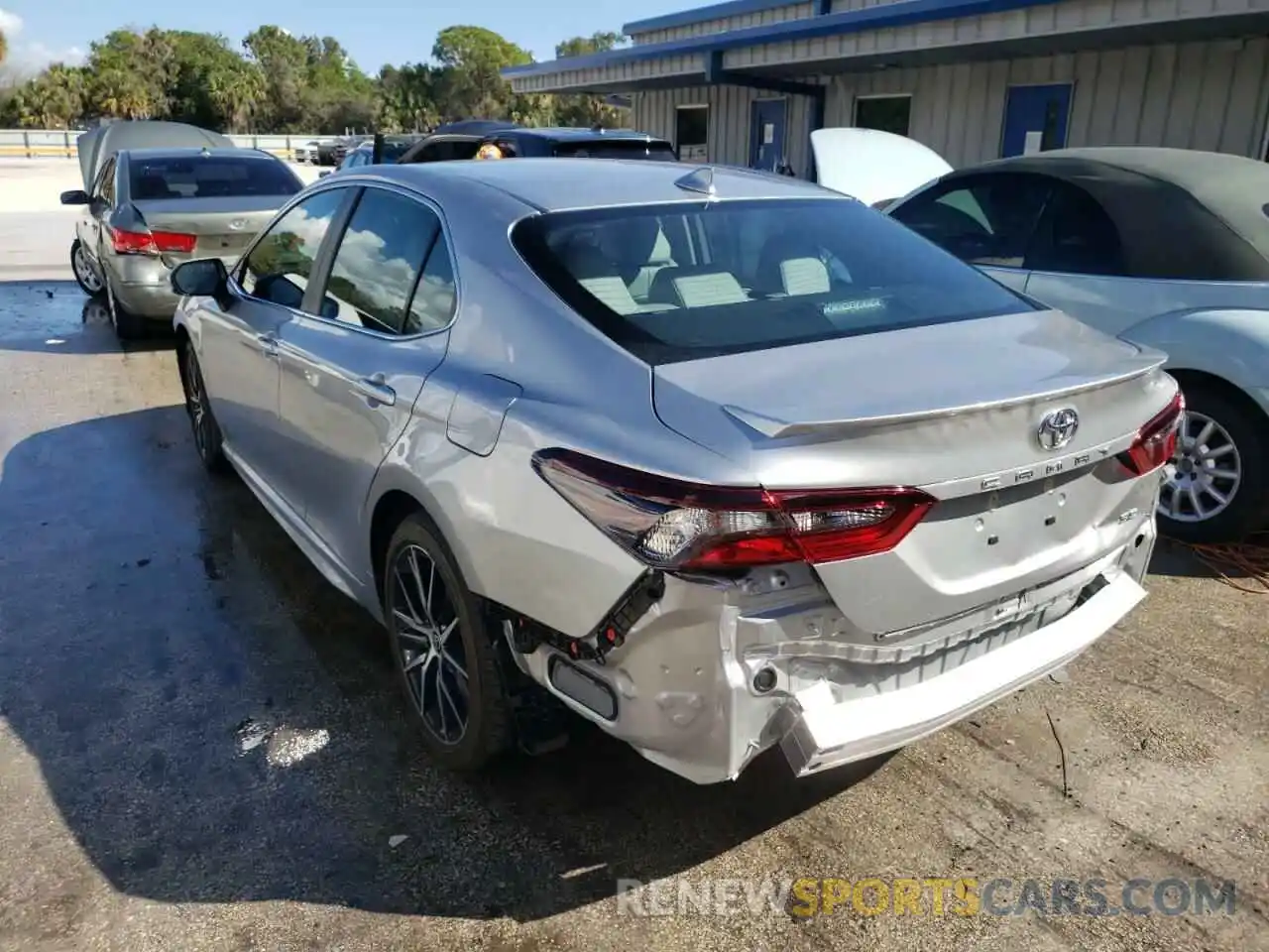 3 Photograph of a damaged car 4T1G11AK2MU488864 TOYOTA CAMRY 2021