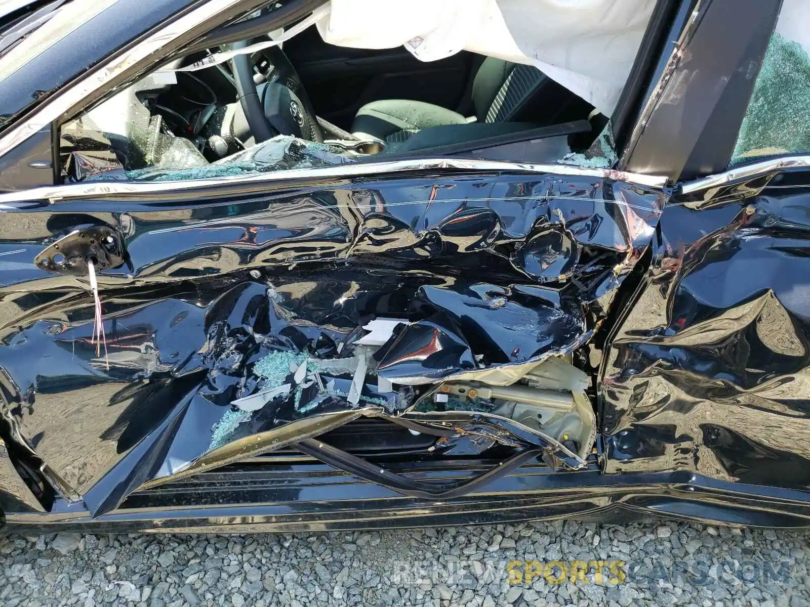 10 Photograph of a damaged car 4T1G11AK2MU512449 TOYOTA CAMRY 2021