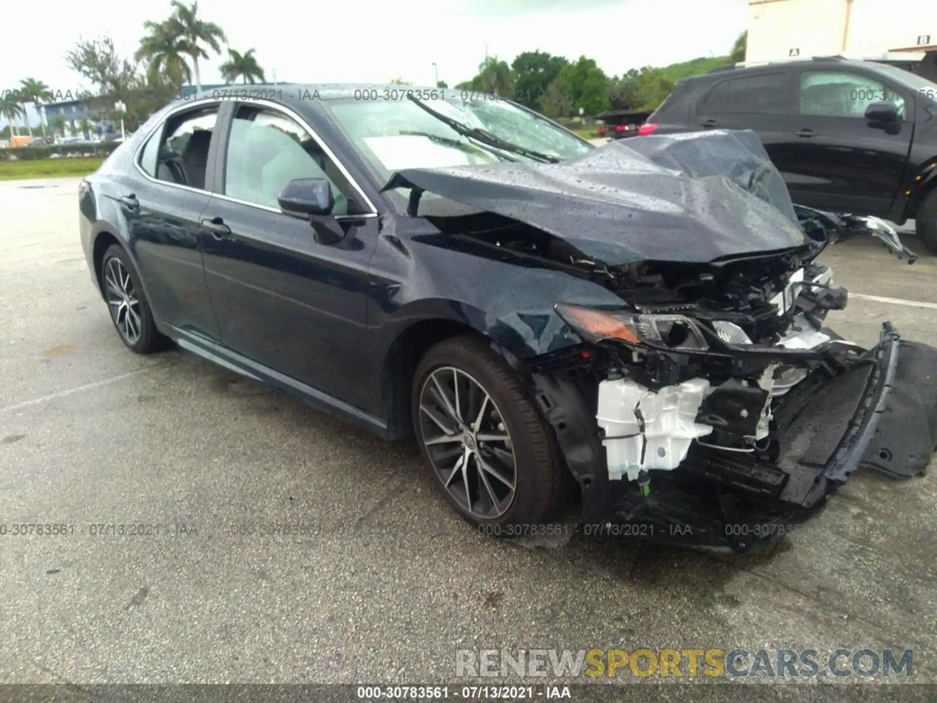 1 Photograph of a damaged car 4T1G11AK2MU522219 TOYOTA CAMRY 2021