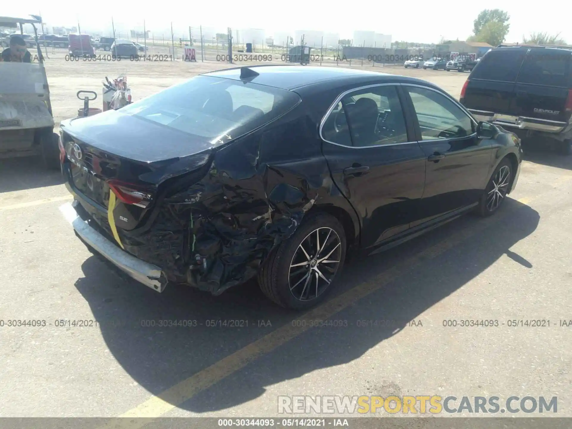 4 Photograph of a damaged car 4T1G11AK2MU524911 TOYOTA CAMRY 2021