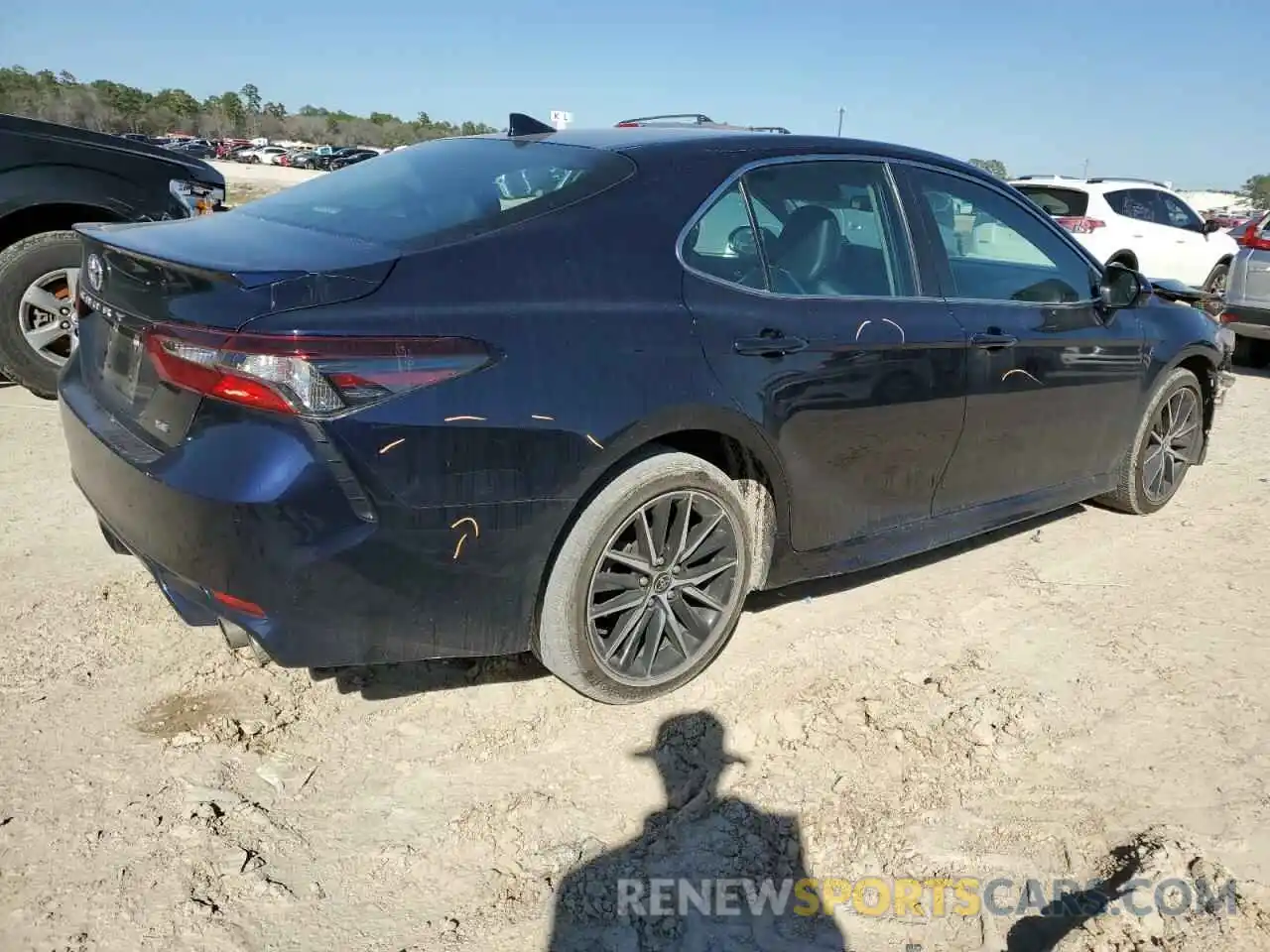 3 Photograph of a damaged car 4T1G11AK2MU525198 TOYOTA CAMRY 2021