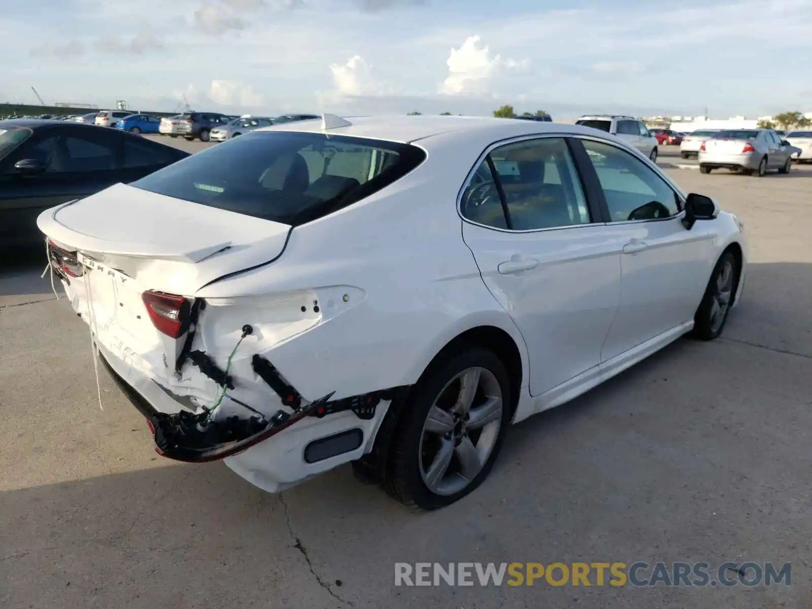 4 Photograph of a damaged car 4T1G11AK2MU535102 TOYOTA CAMRY 2021