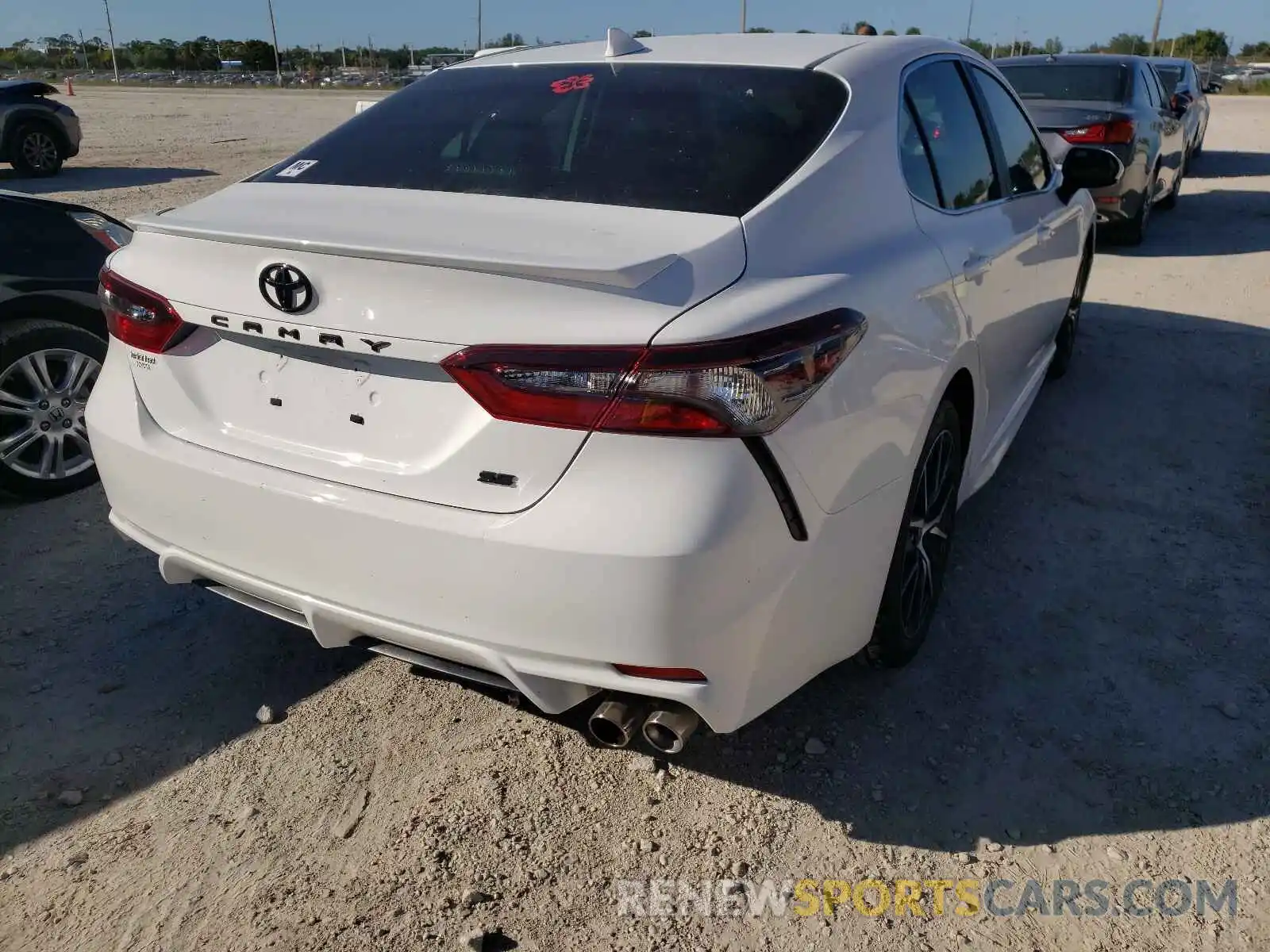 4 Photograph of a damaged car 4T1G11AK2MU535388 TOYOTA CAMRY 2021