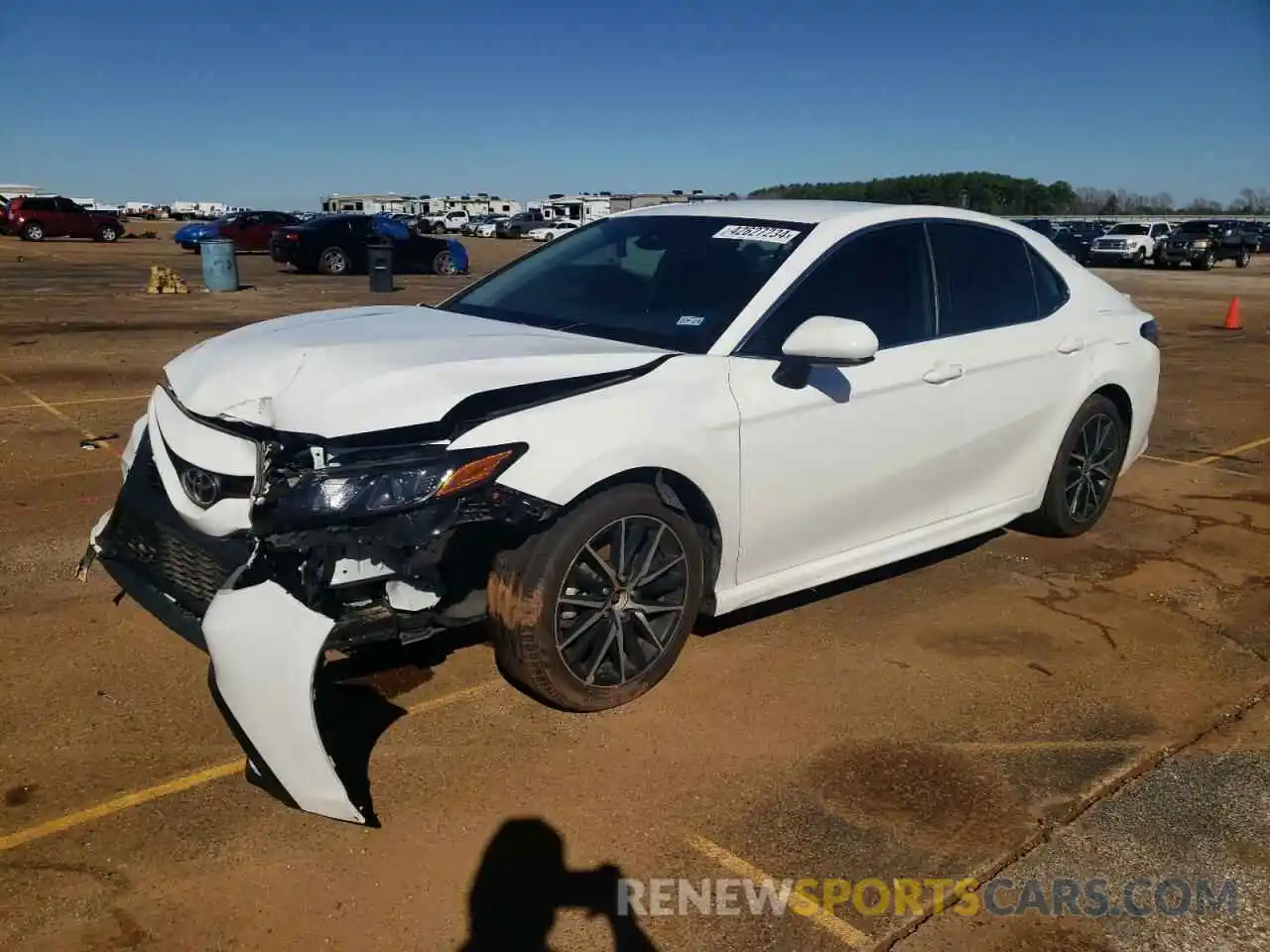 1 Photograph of a damaged car 4T1G11AK2MU536220 TOYOTA CAMRY 2021