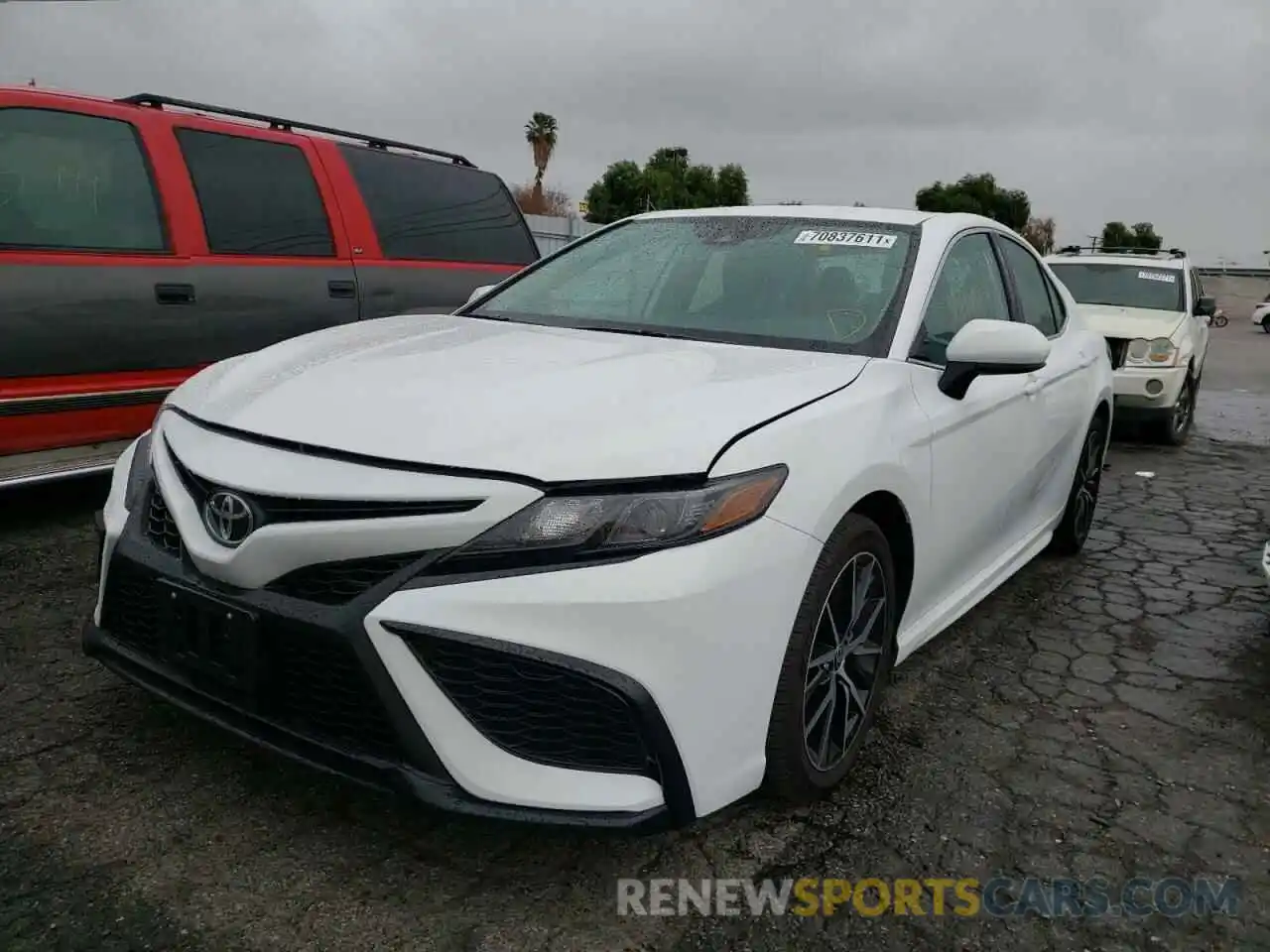 2 Photograph of a damaged car 4T1G11AK2MU541627 TOYOTA CAMRY 2021