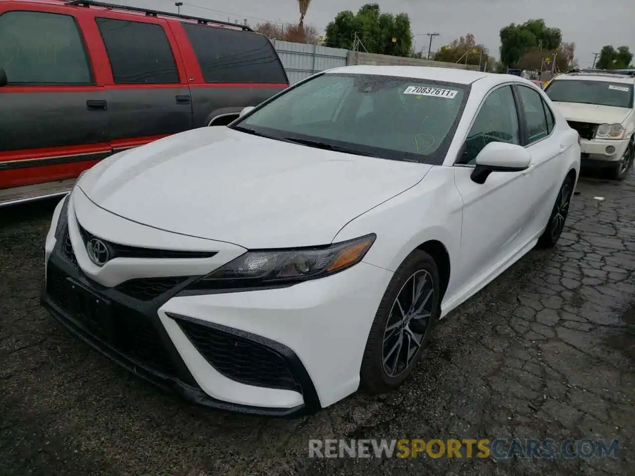 9 Photograph of a damaged car 4T1G11AK2MU541627 TOYOTA CAMRY 2021