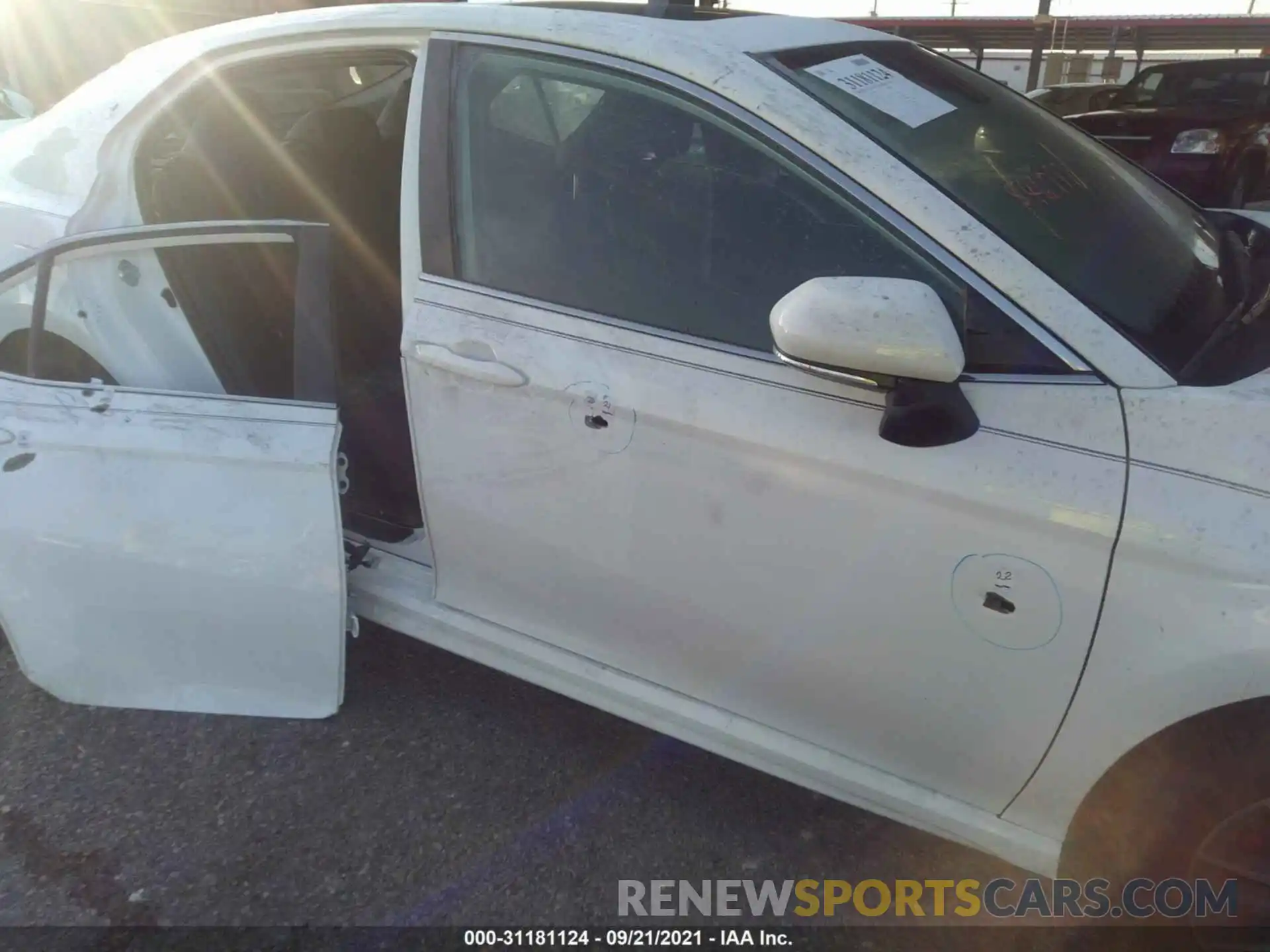 6 Photograph of a damaged car 4T1G11AK2MU546777 TOYOTA CAMRY 2021