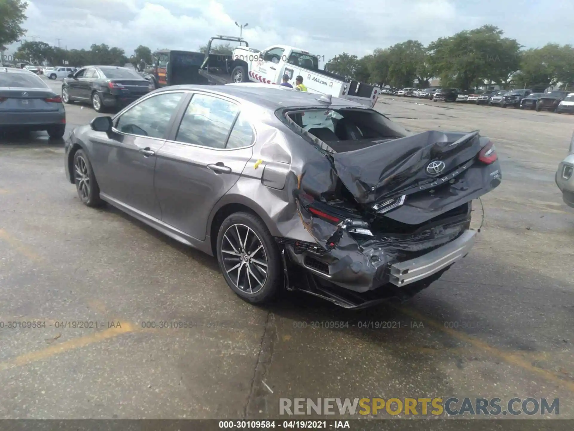 3 Photograph of a damaged car 4T1G11AK2MU550103 TOYOTA CAMRY 2021