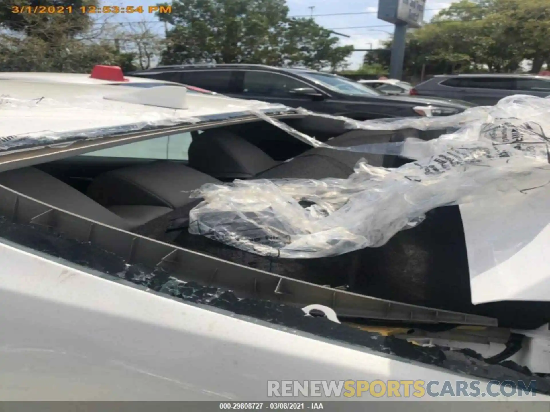 17 Photograph of a damaged car 4T1G11AK2MU553678 TOYOTA CAMRY 2021
