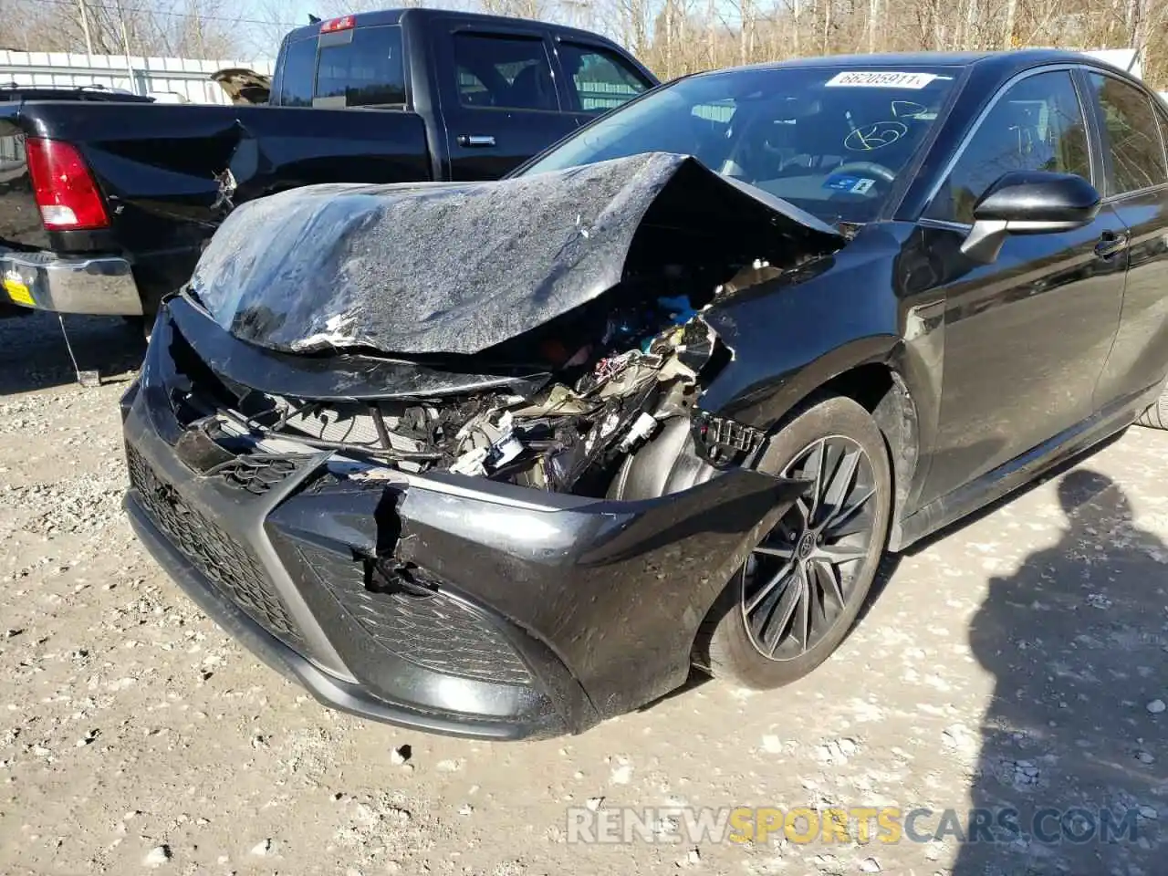 9 Photograph of a damaged car 4T1G11AK2MU556094 TOYOTA CAMRY 2021