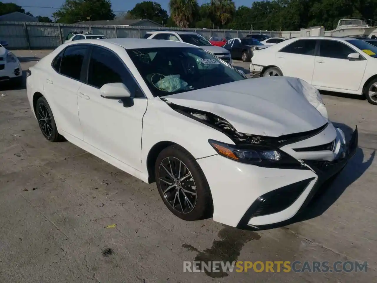 1 Photograph of a damaged car 4T1G11AK2MU563546 TOYOTA CAMRY 2021