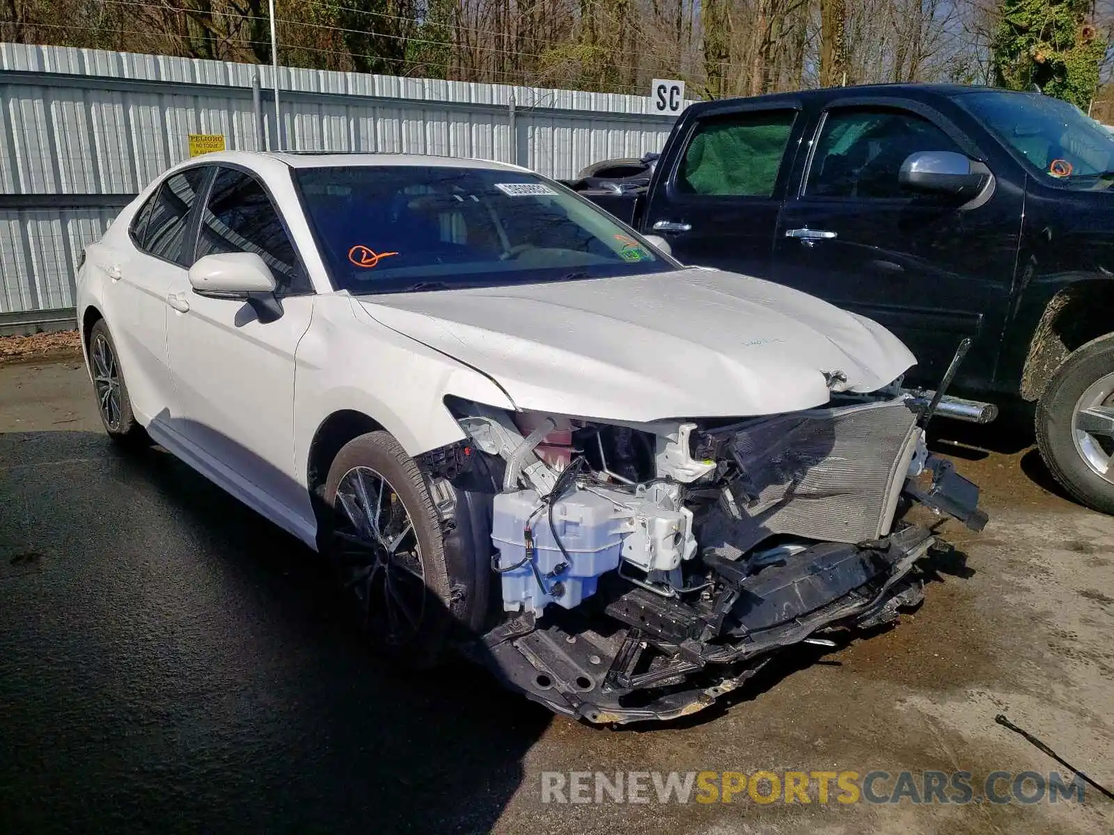 1 Photograph of a damaged car 4T1G11AK2MU564258 TOYOTA CAMRY 2021