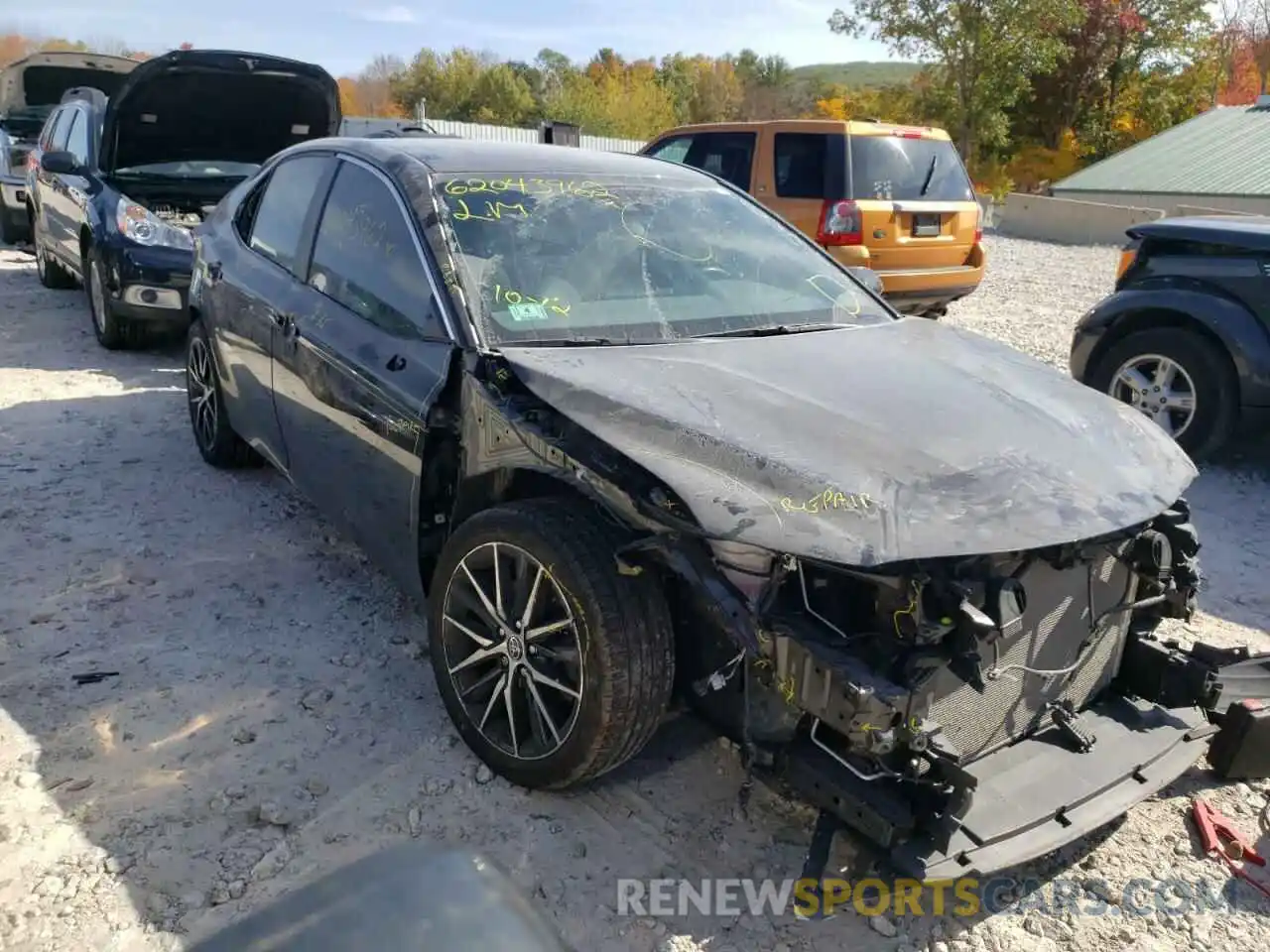 1 Photograph of a damaged car 4T1G11AK2MU566236 TOYOTA CAMRY 2021