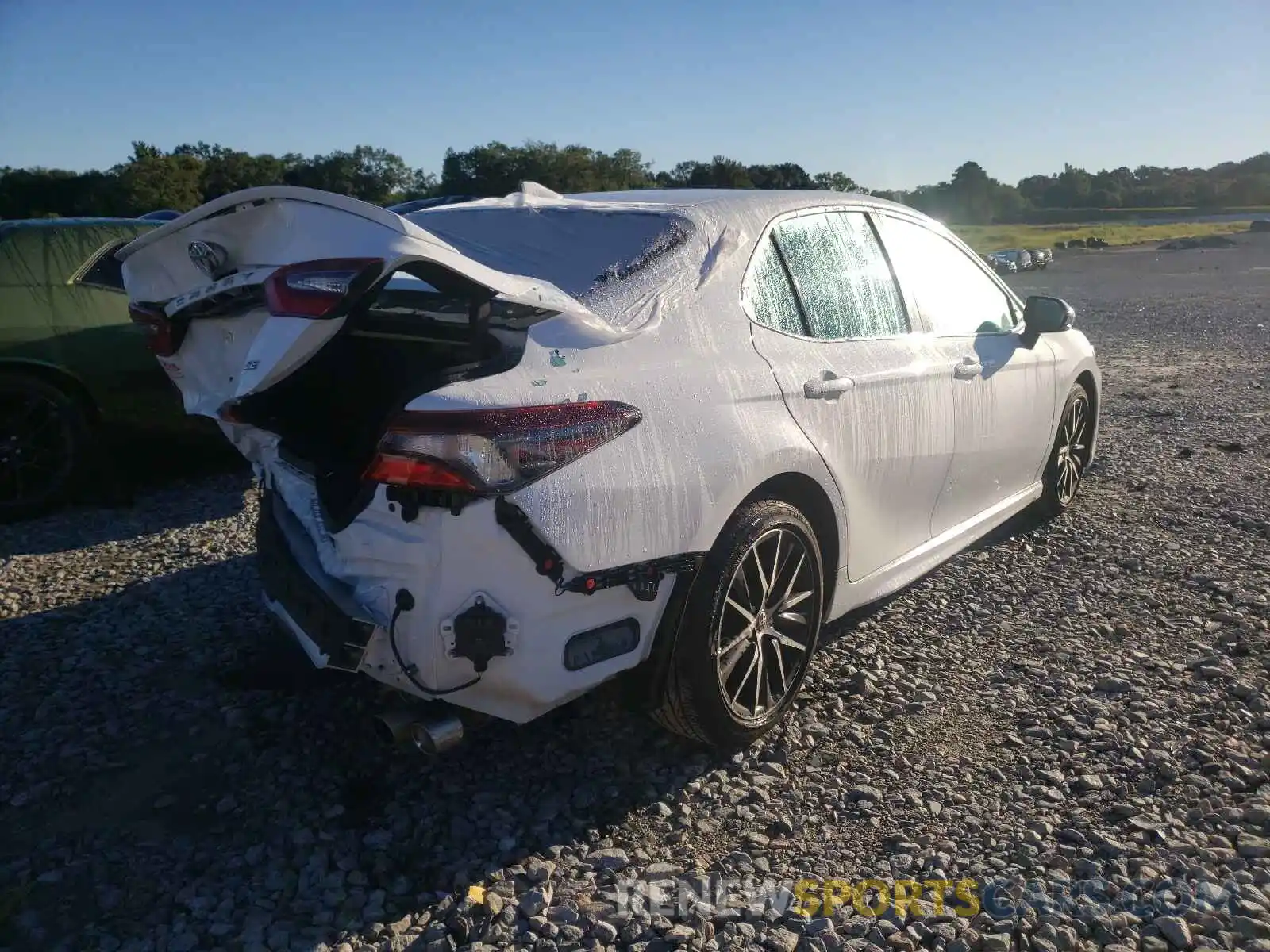 4 Photograph of a damaged car 4T1G11AK2MU570559 TOYOTA CAMRY 2021