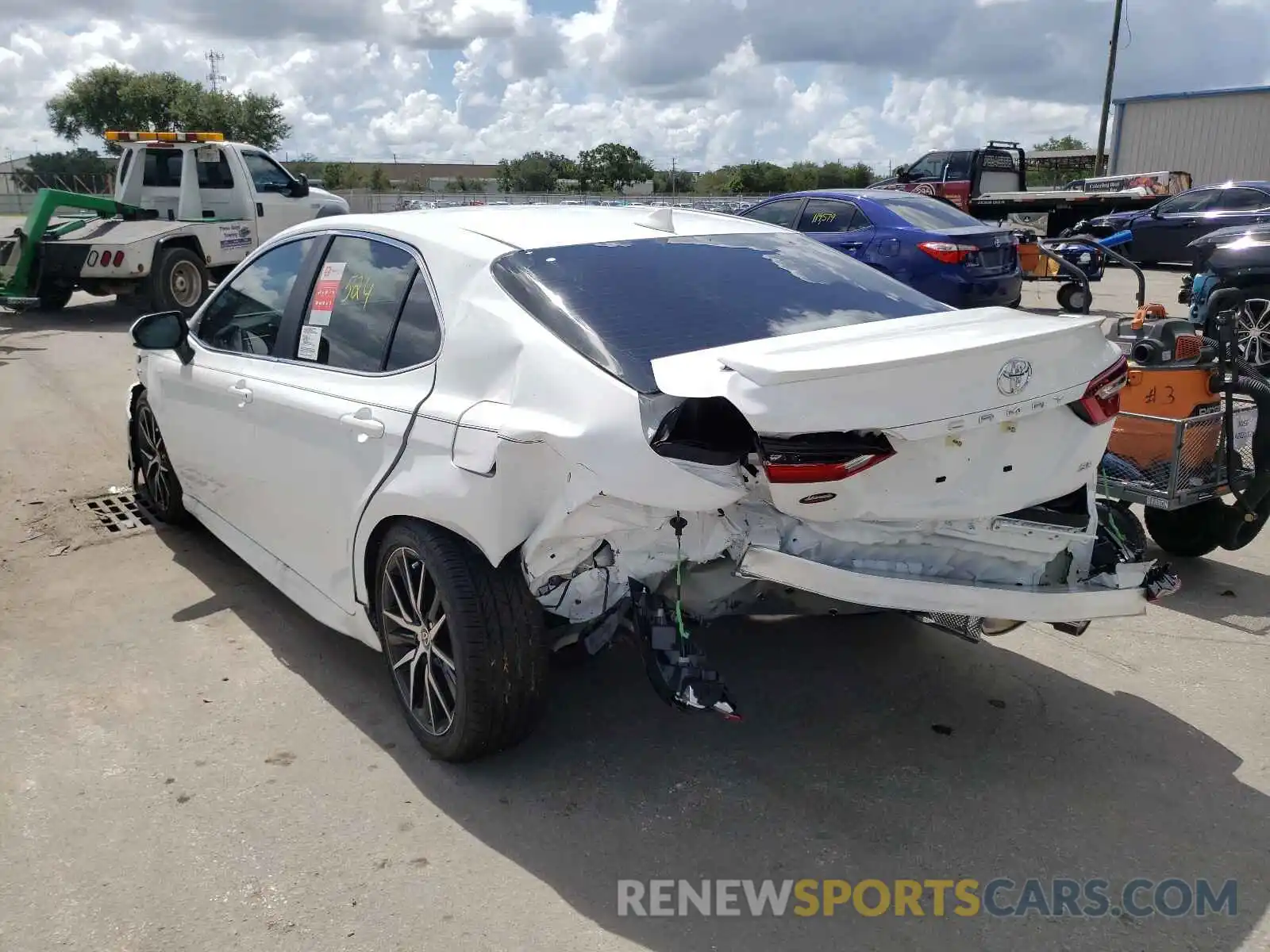 3 Photograph of a damaged car 4T1G11AK2MU576359 TOYOTA CAMRY 2021