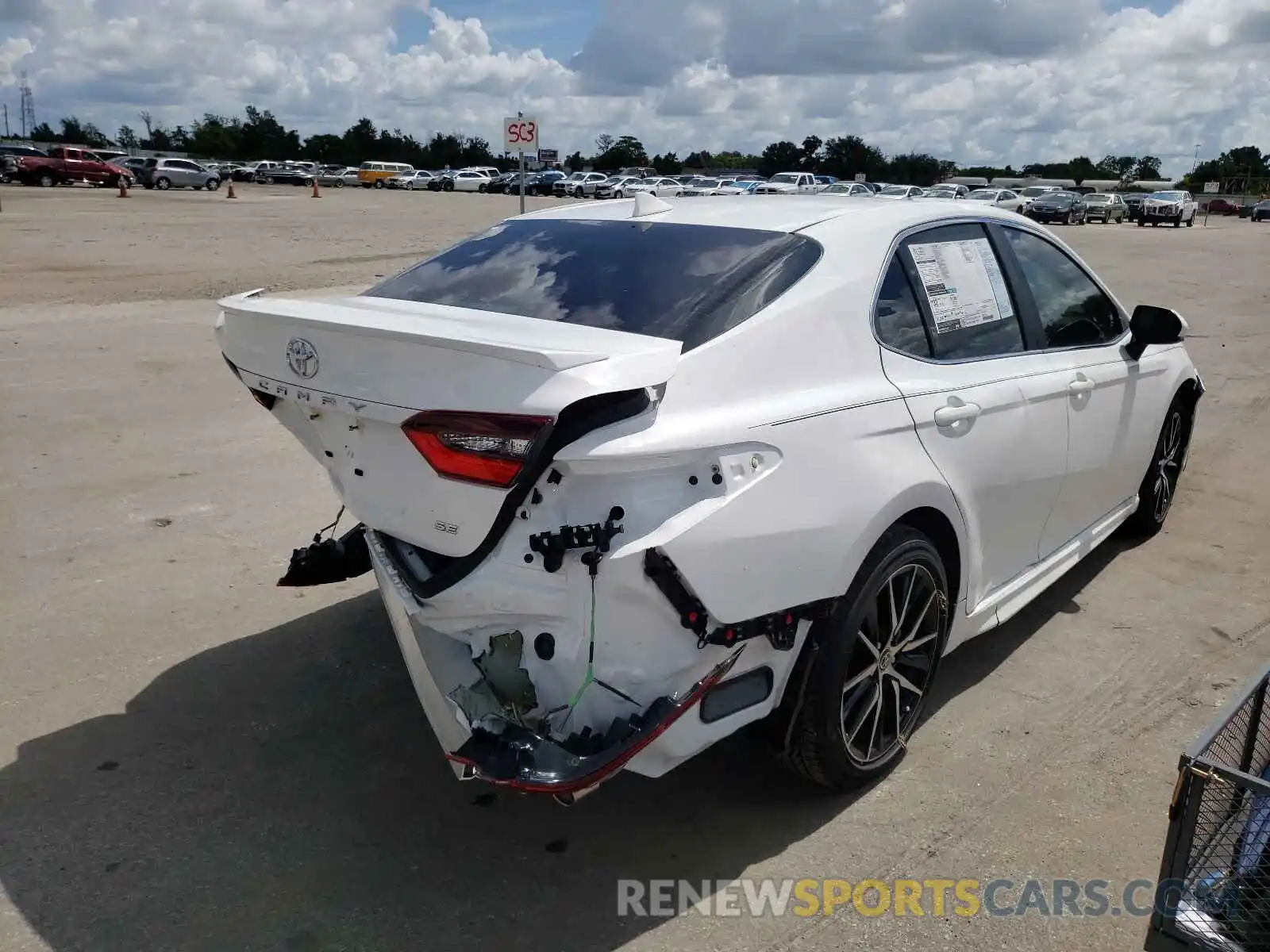 4 Photograph of a damaged car 4T1G11AK2MU576359 TOYOTA CAMRY 2021