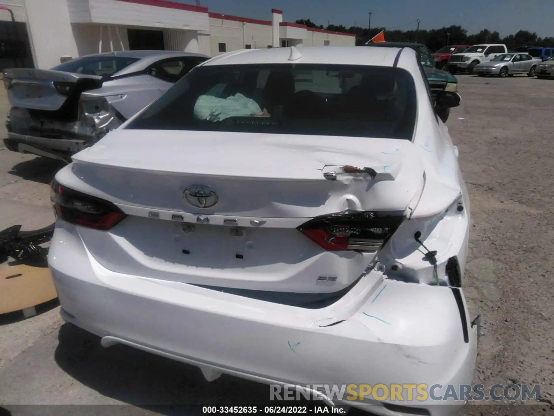 6 Photograph of a damaged car 4T1G11AK2MU579133 TOYOTA CAMRY 2021