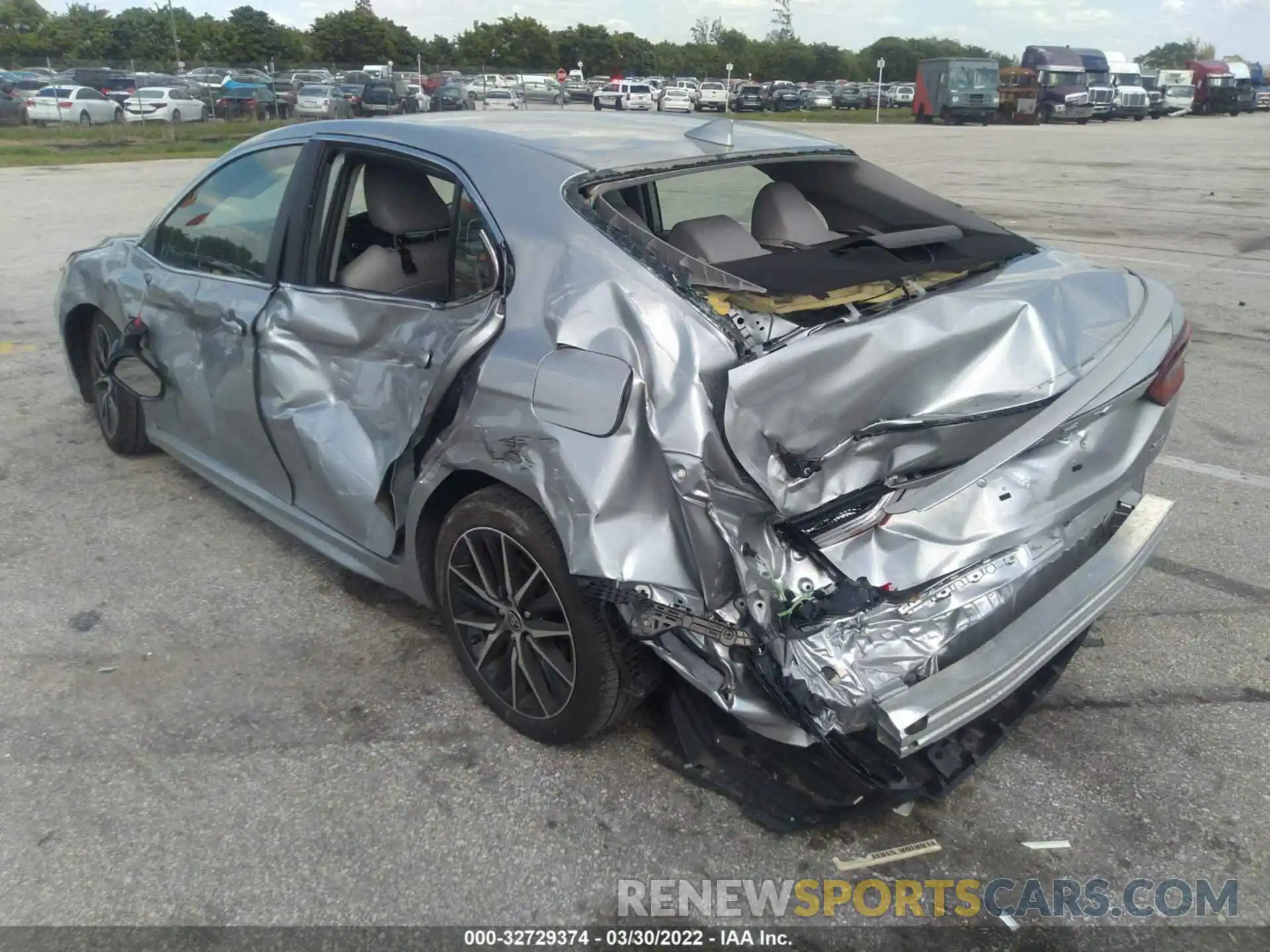 6 Photograph of a damaged car 4T1G11AK2MU586504 TOYOTA CAMRY 2021